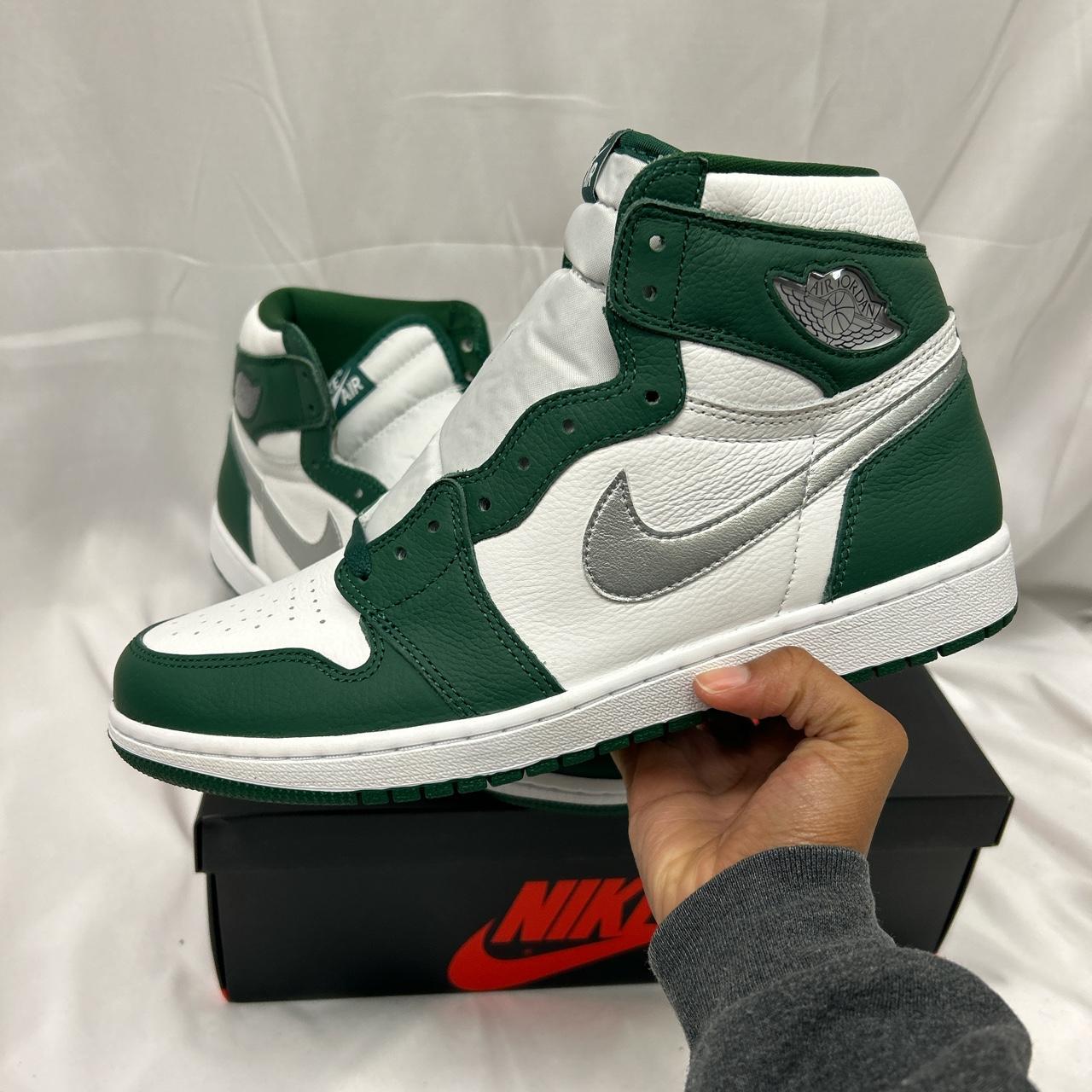 kelly green jordan 1