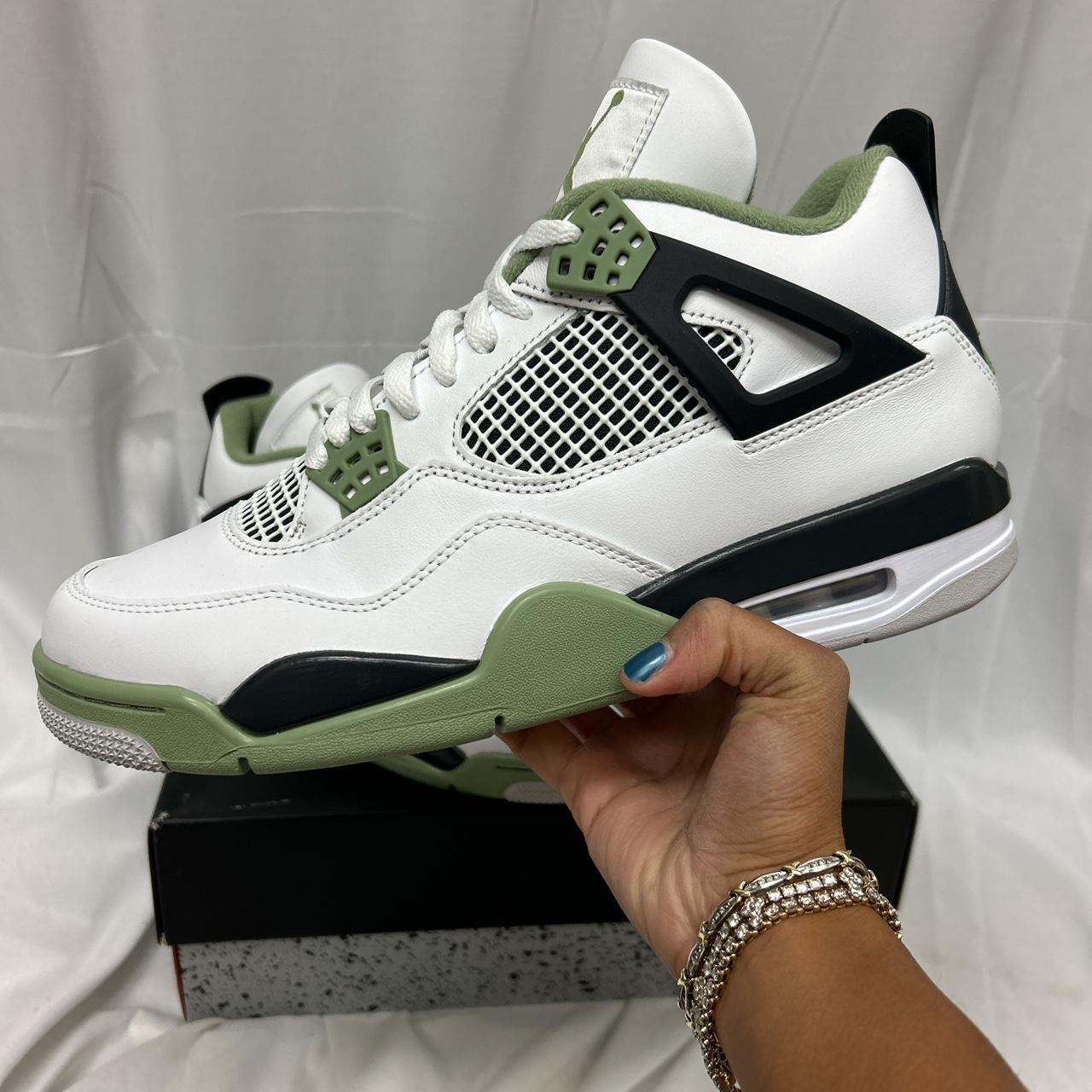 Jordan Men's White and Green Trainers | Depop