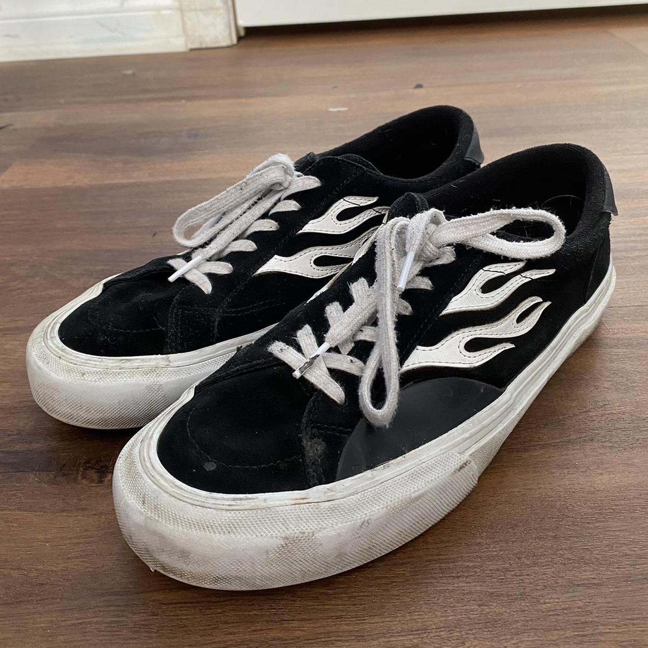 Black Straye Logan flame shoes size 9.5, just a... Depop