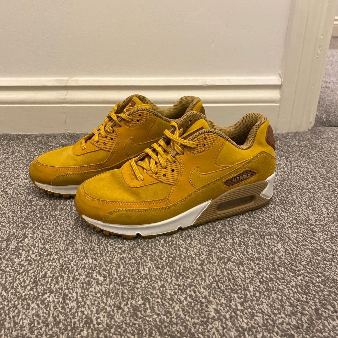 Mustard nike trainers online