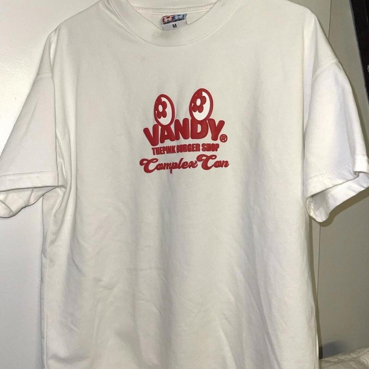 vandy the pink complex con tee :) size M