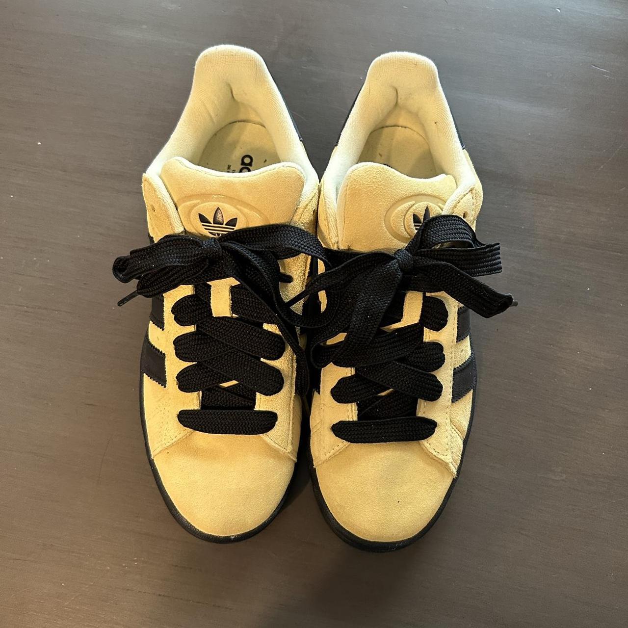 la trainer yellow