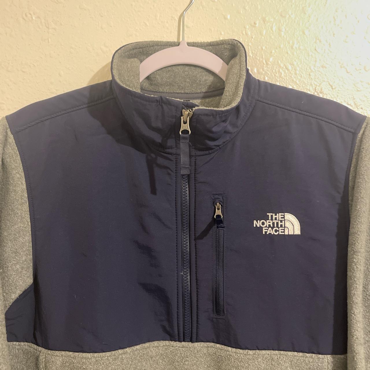 The North Face Men's Navy and Grey Jacket (2)