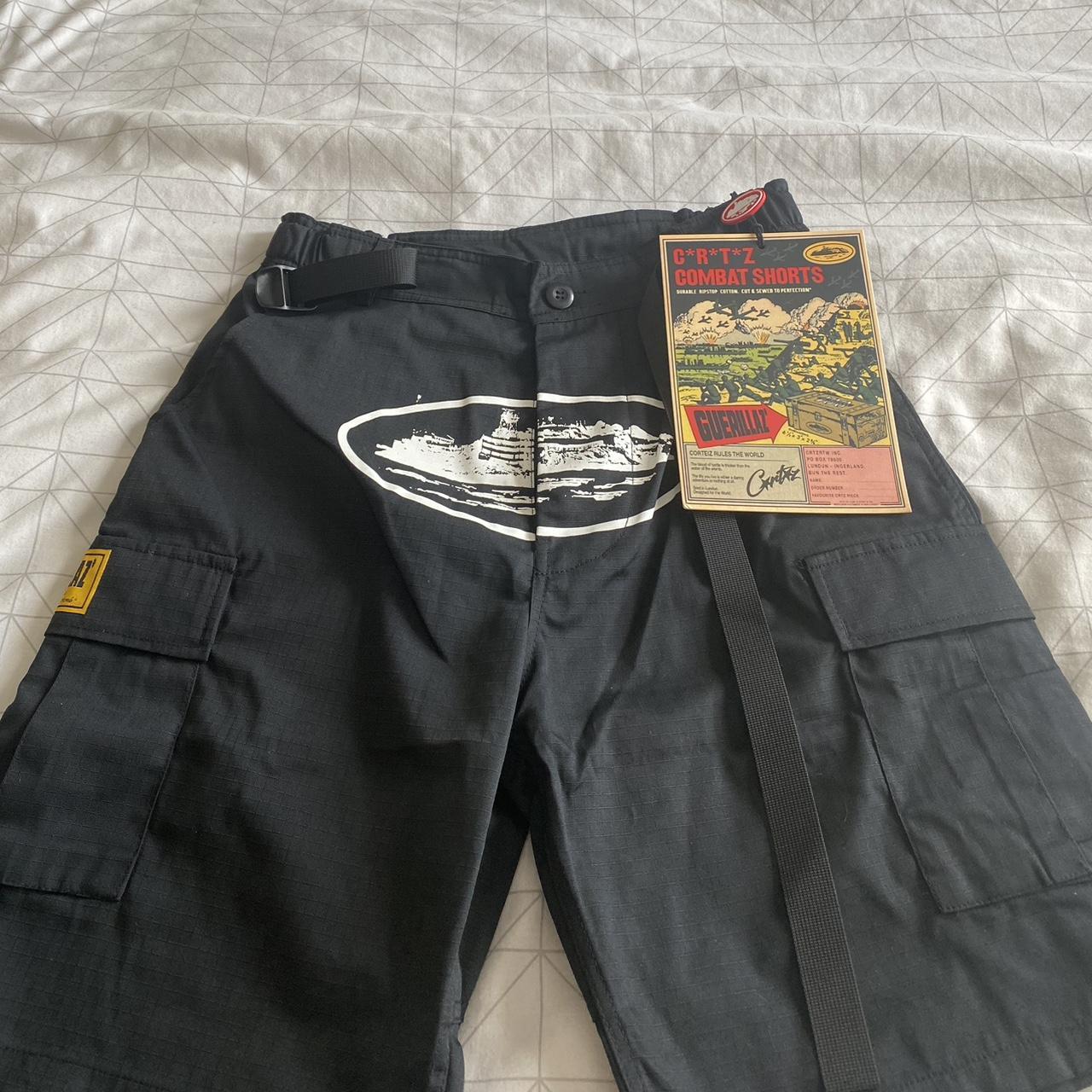 Corteiz Guerillaz Cargo Shorts Large Black Open to... - Depop