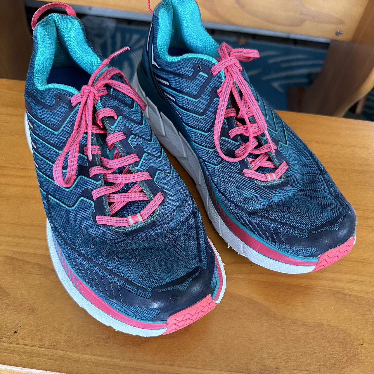 Hokas Clifton 4 Size: 9 W PreLoved condition but... - Depop