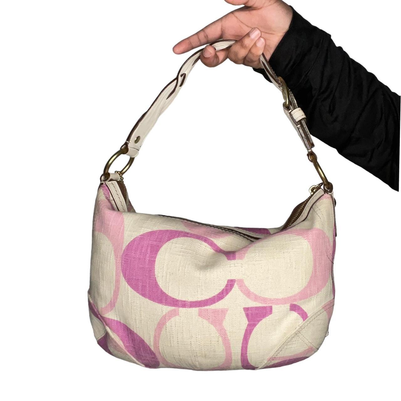 Early 2000’s coach hobo bag. Includes signature “c”... Depop