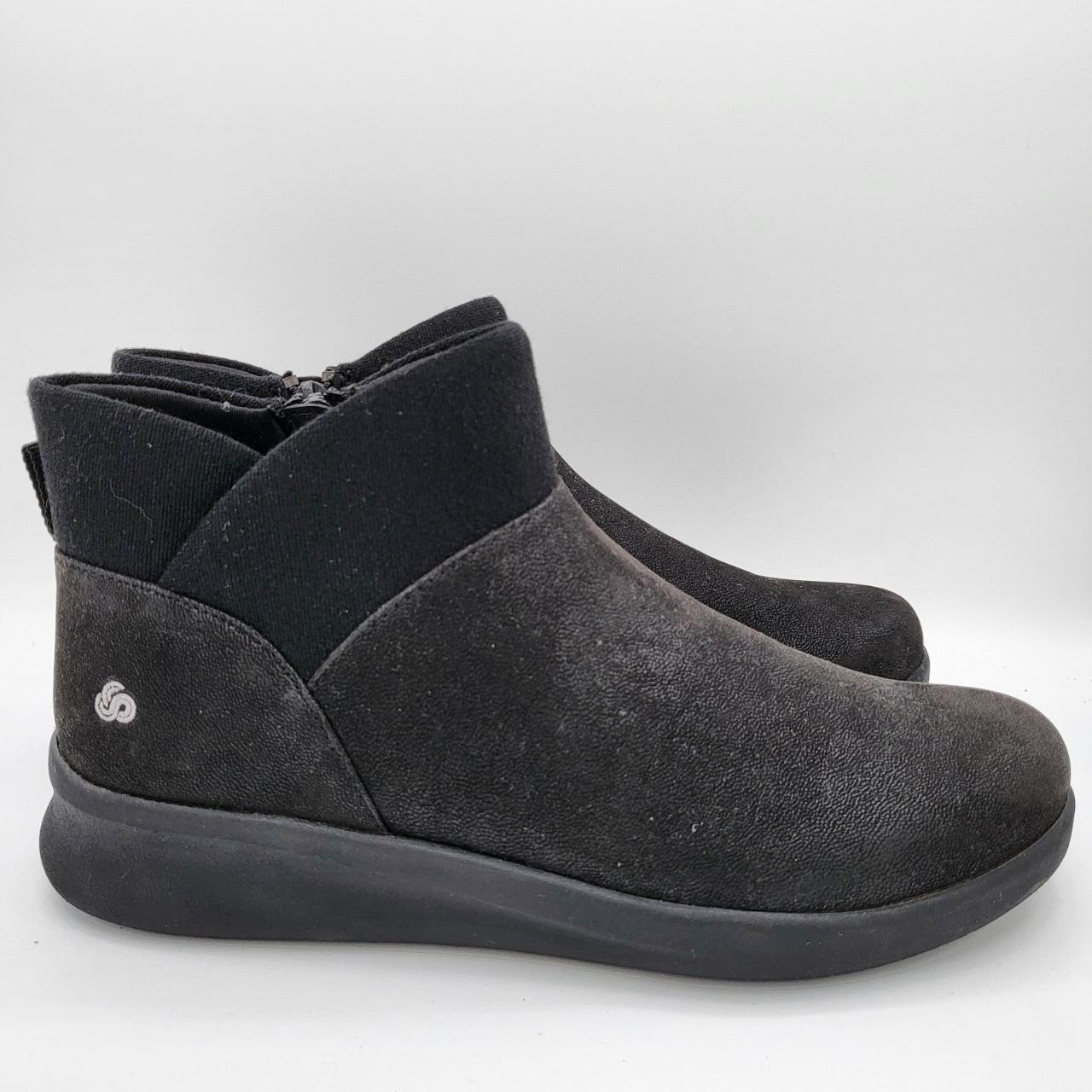 clarks black boots