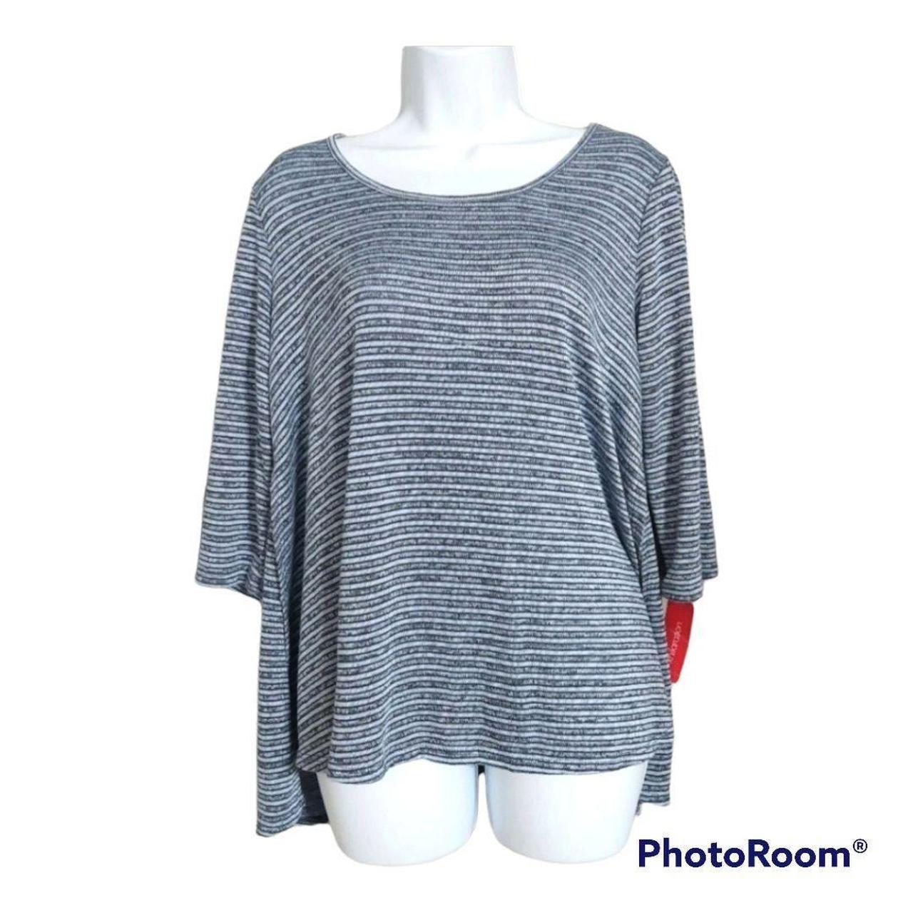 Xhilaration Women's Shirt - Blue - M – Dusty blue 3/4 sleeve knit shirt with …