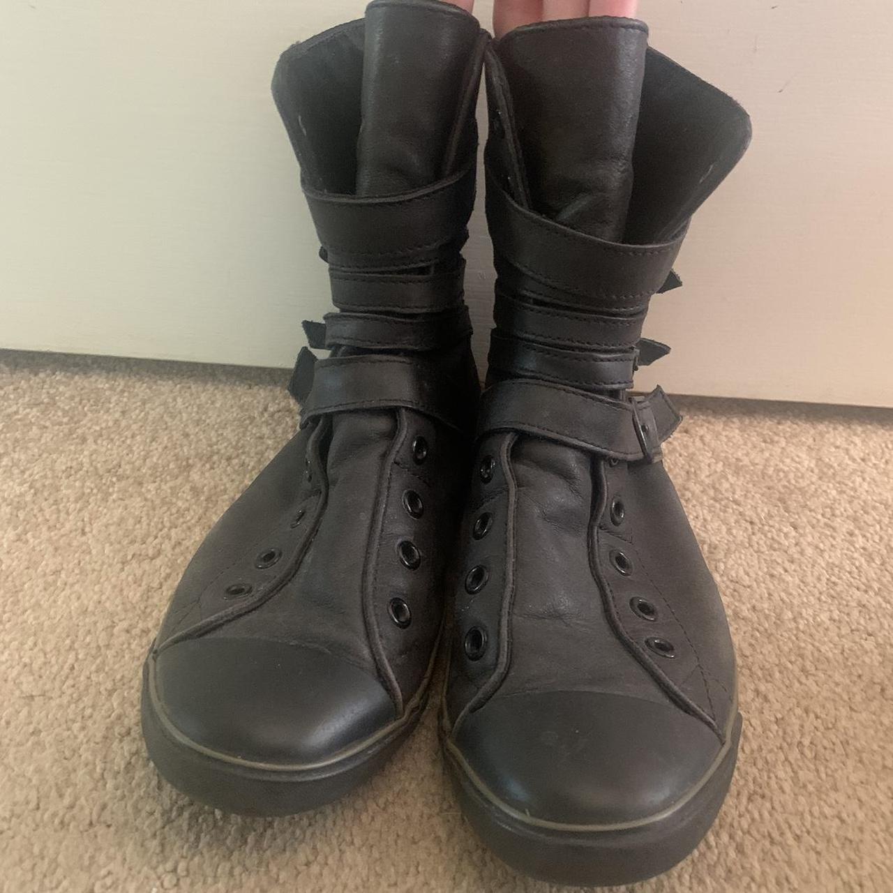 Converse multi best sale strap boots