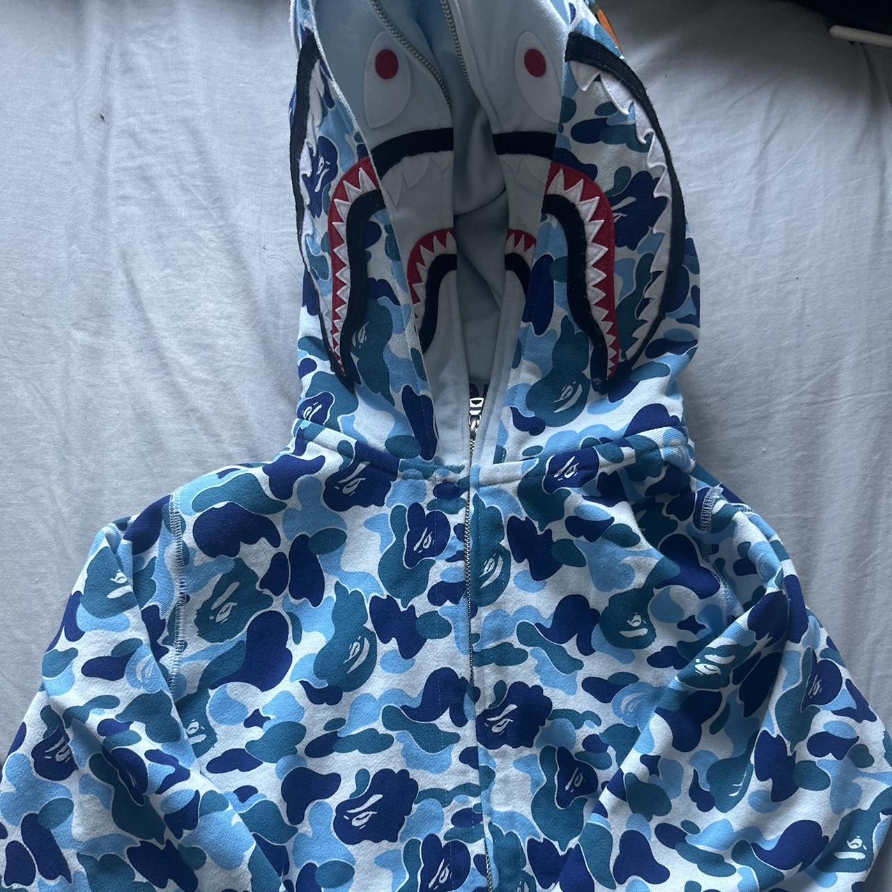 AUTHENTIC BAPE HOODIE from selfridges never worn