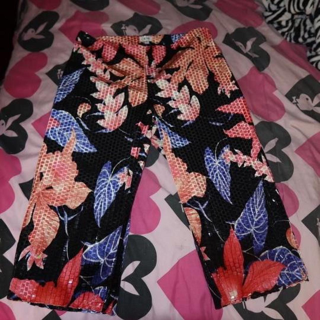 Cache Women's Capri Pants - Multi - 6 – Cache bla… - image 1