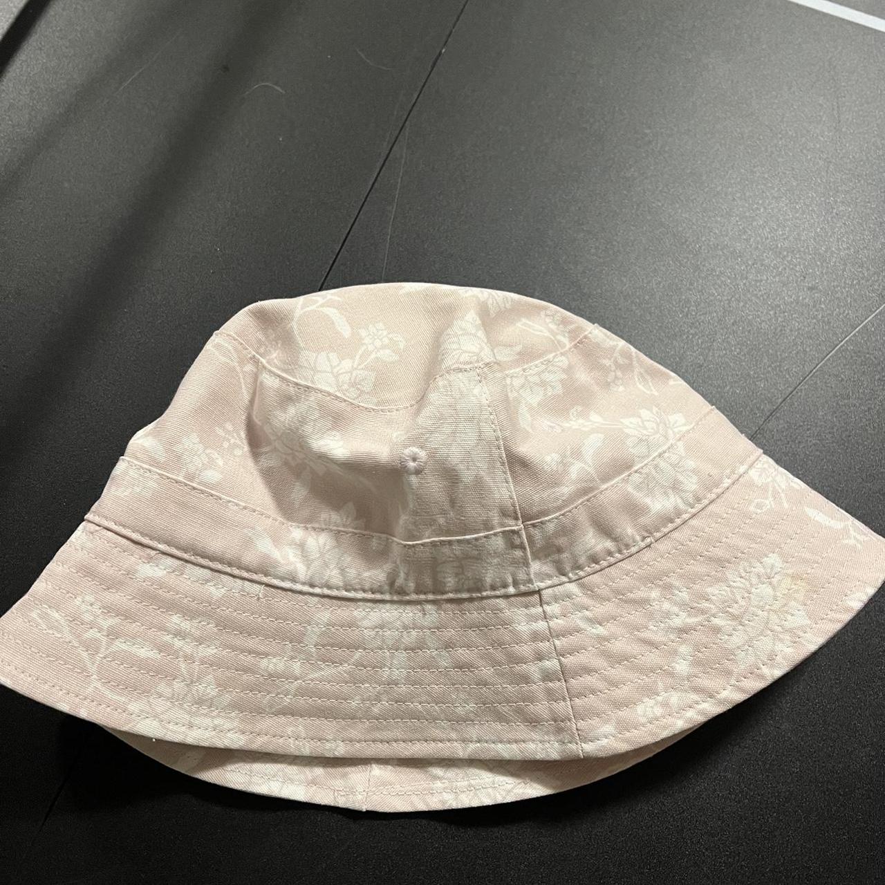 target bucket hat Depop