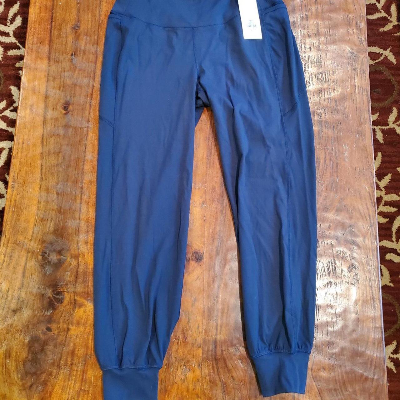 size large navy calia leggings. never worn new with - Depop