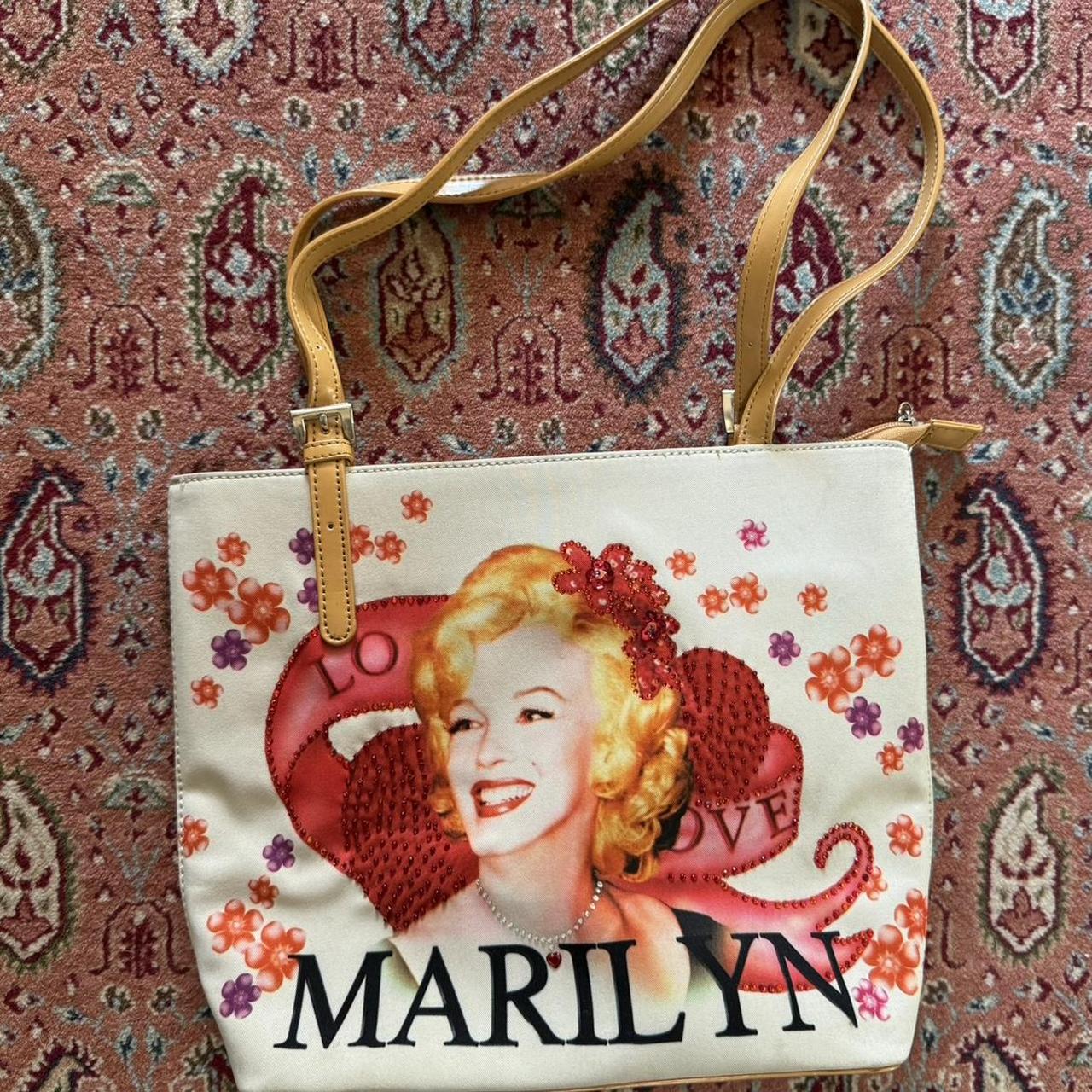 Super cute vintage Marilyn Monroe bag. Perfect