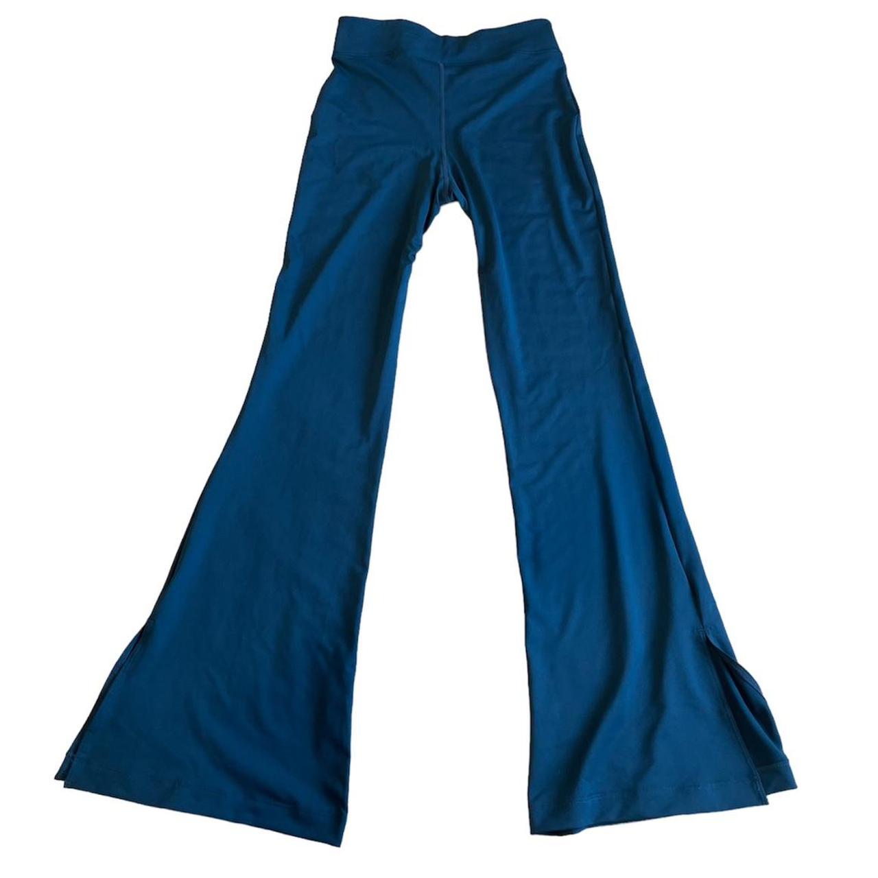 Nike Women's Blue Leggings Depop