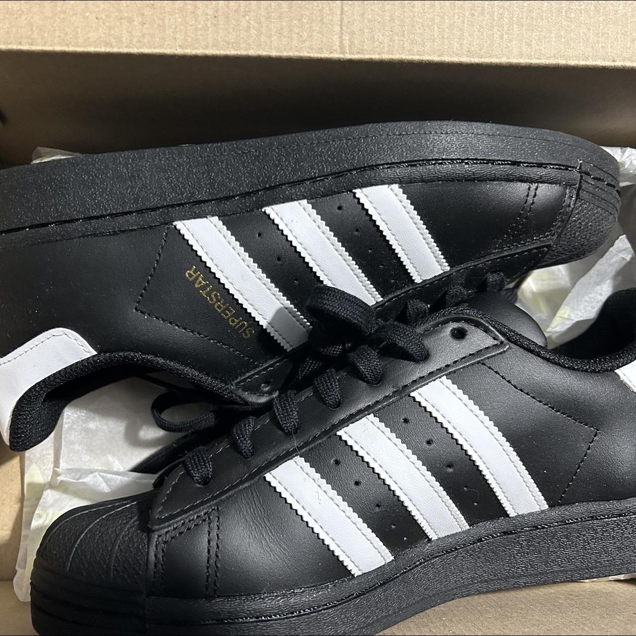 Adidas Women's Black and White Trainers | Depop