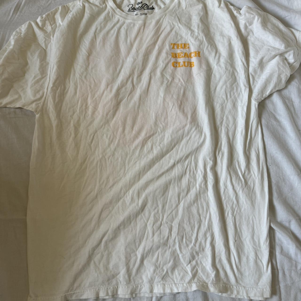 the beach club Tshirt - Depop