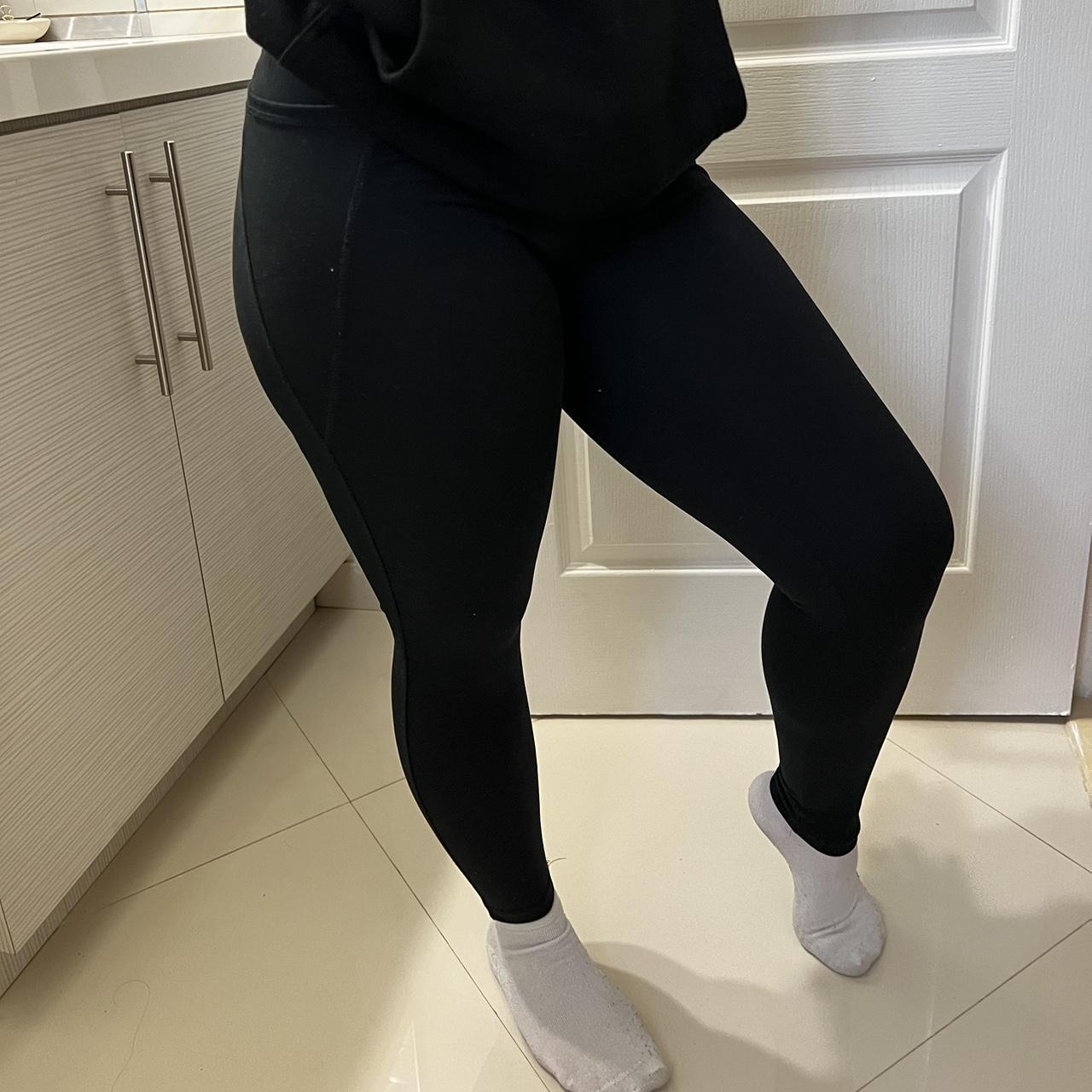 Black leggings , Size medium