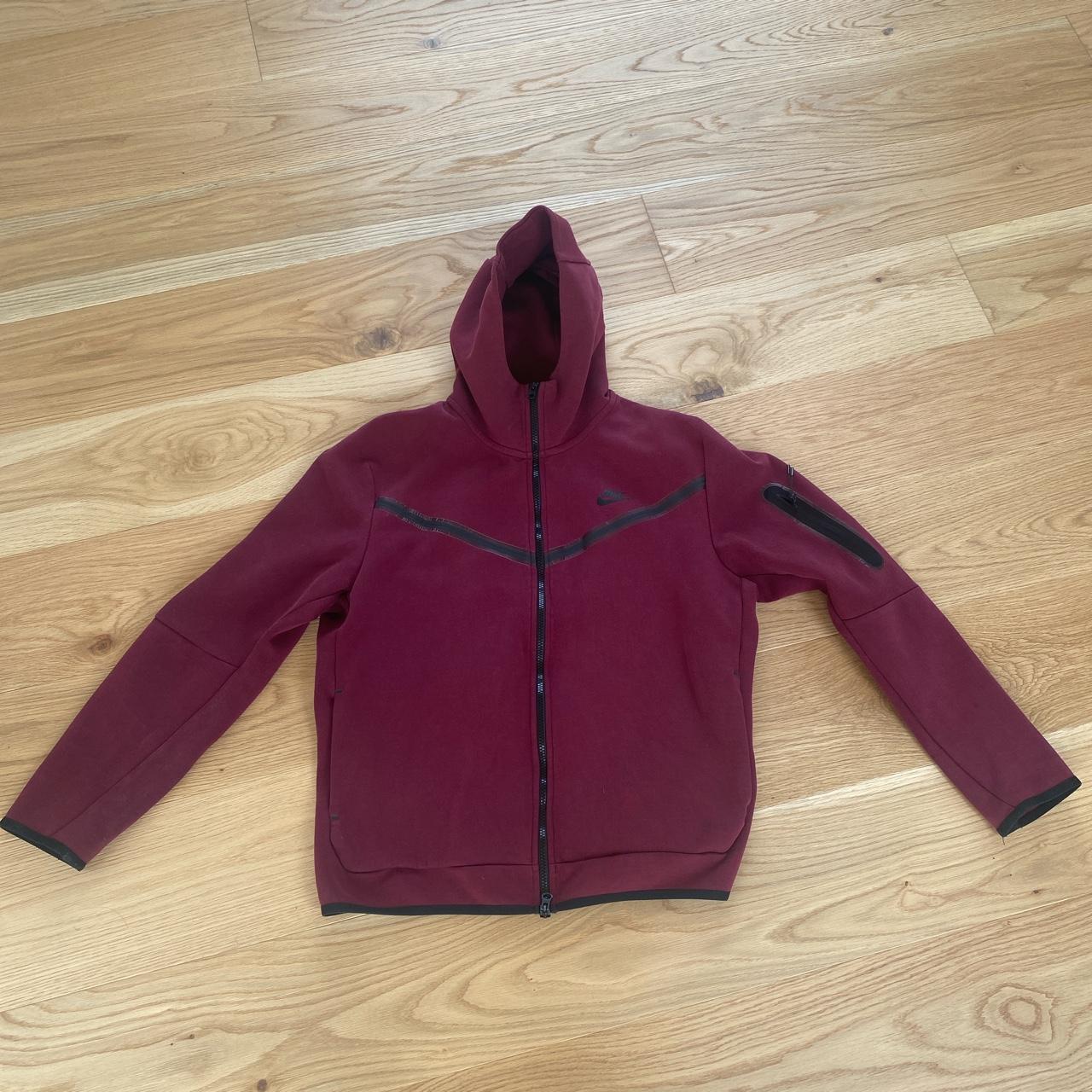 nike tech fleece hoodie burgundy