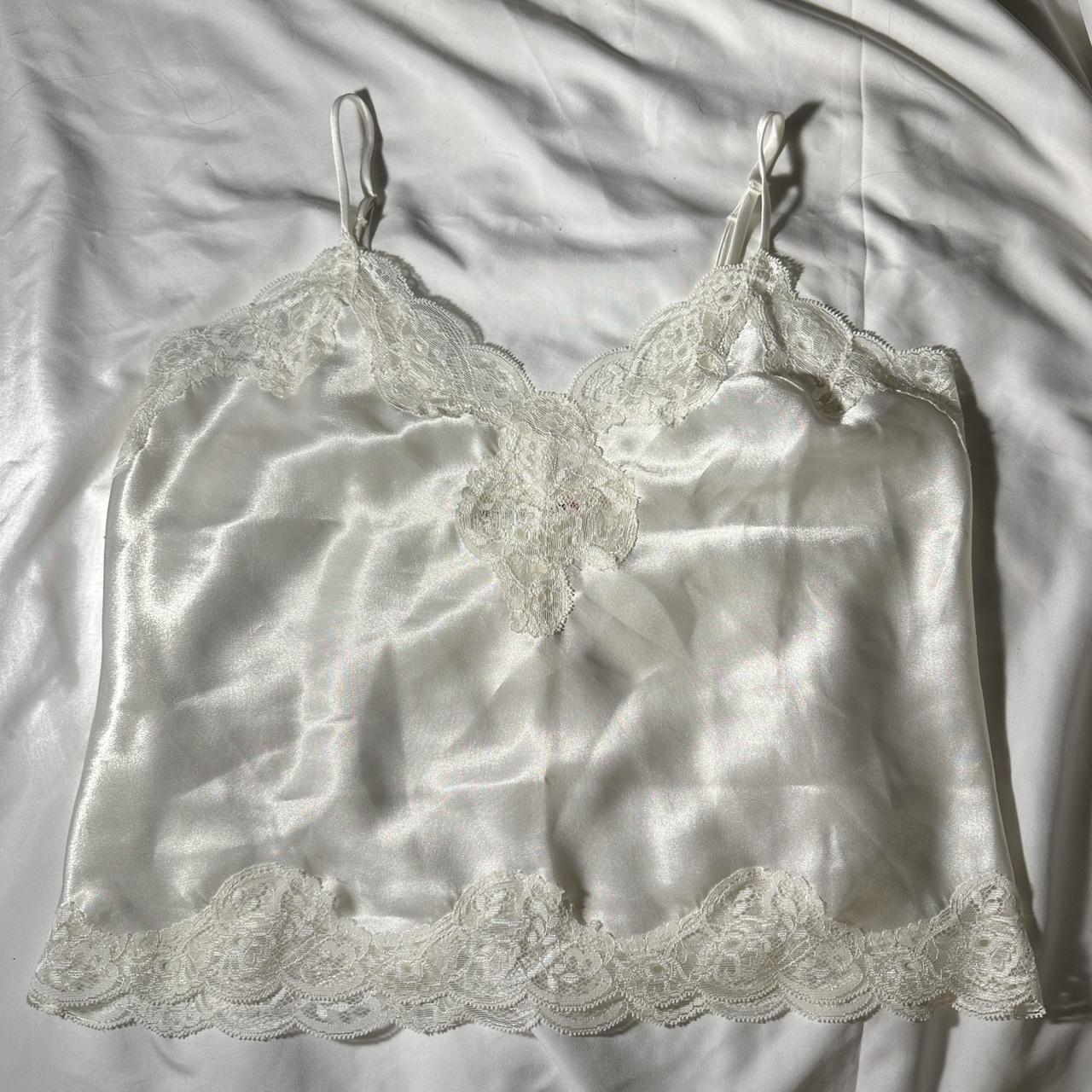 Victoria's Secret Fashion's Best Kept Secret White - Depop