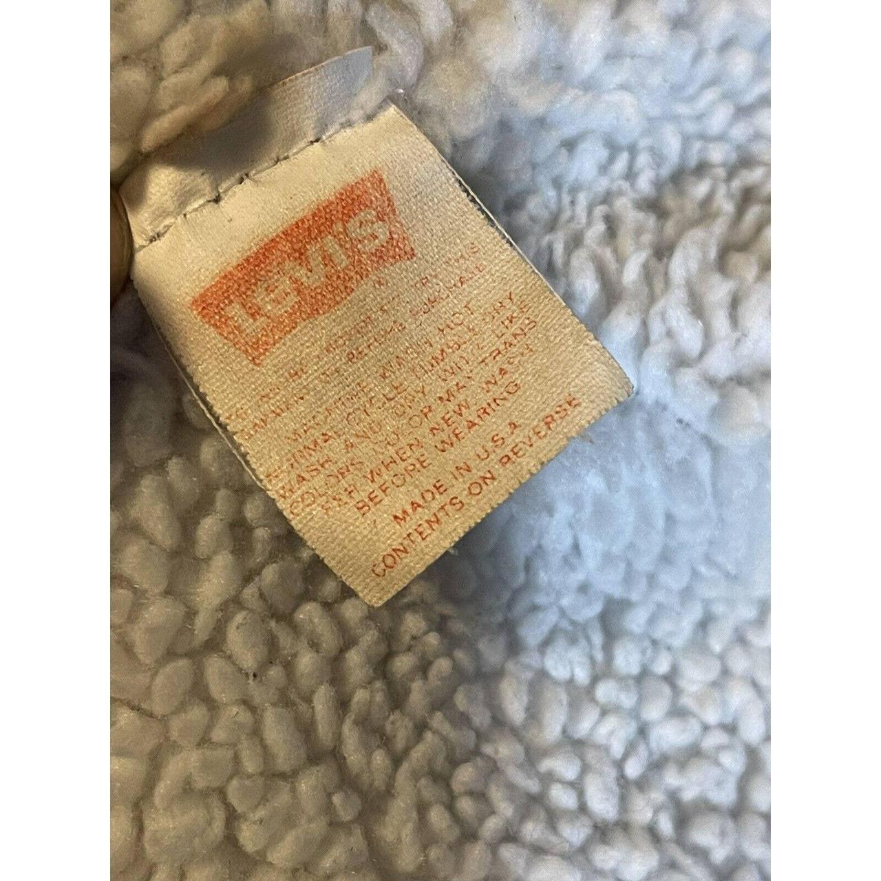 This is a true classic! Levi's red batwing label,... - Depop