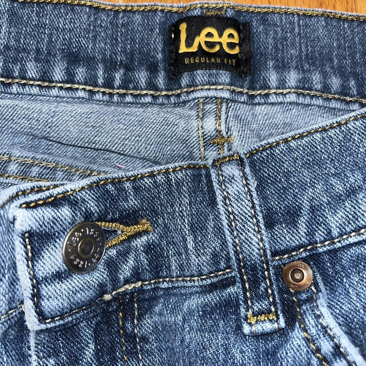 Regular fit LEE jeans super cute and has the worn... - Depop