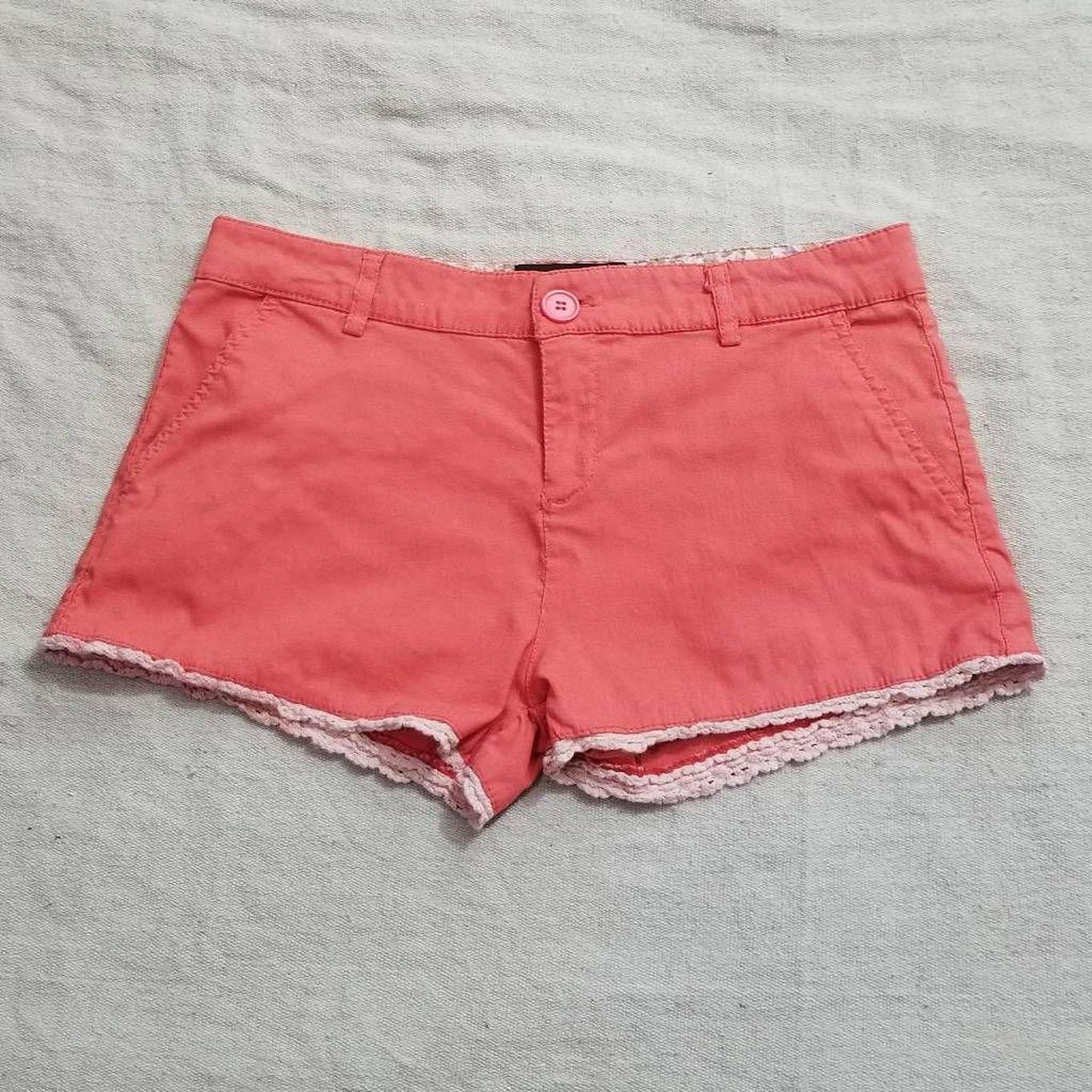 Derek Heart size small striped casual shorts in good - Depop