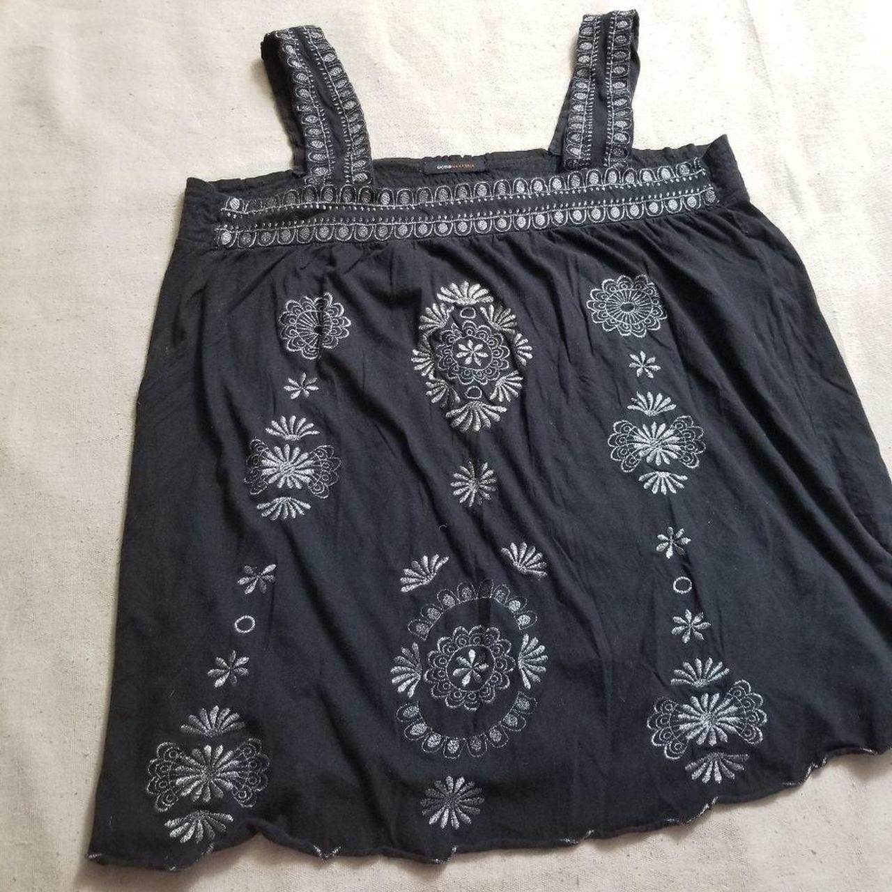 Brand BCBGMAXAZRIA Materials Features embroidered Depop