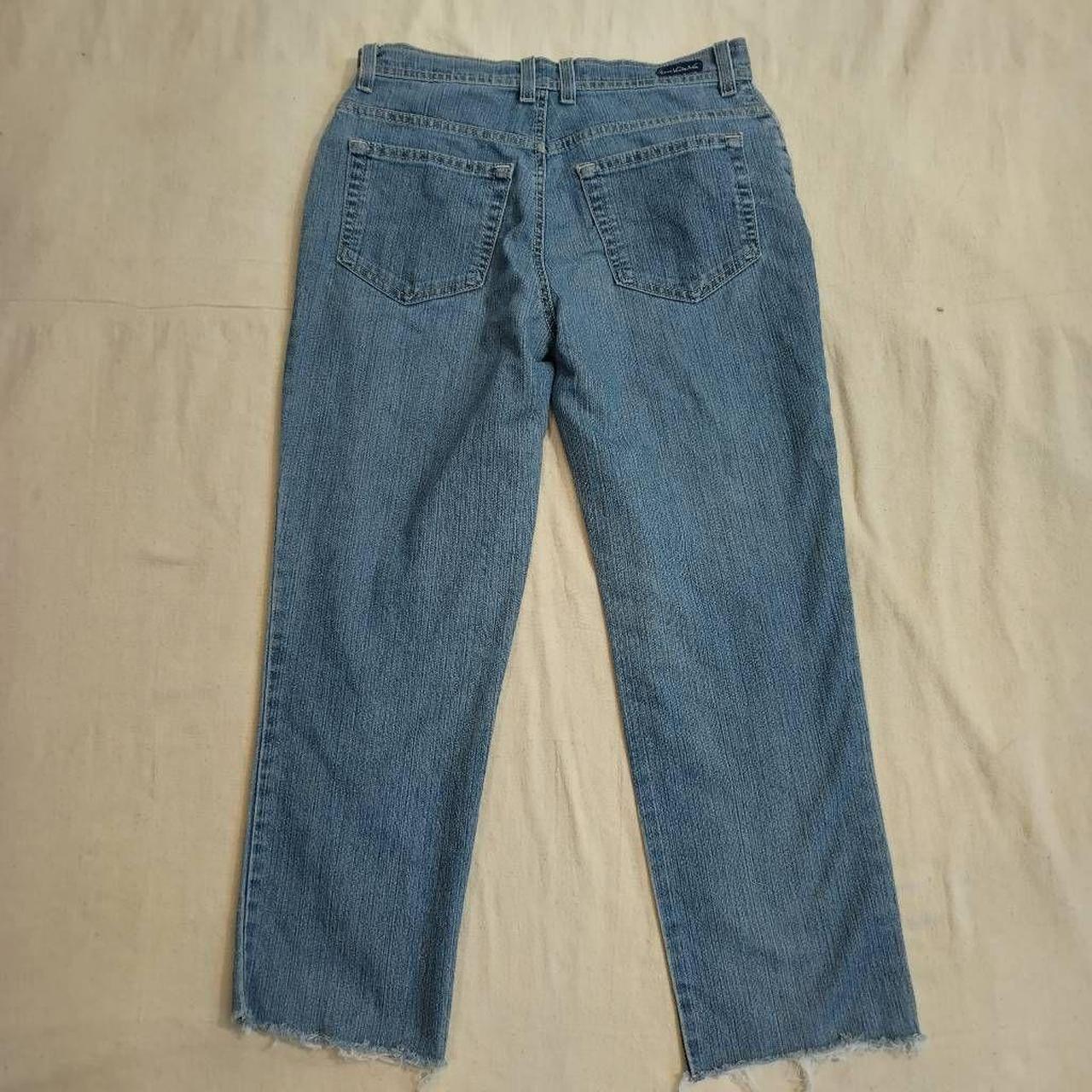 Brand: Gloria Vanderbilt Amanda medium wash capri