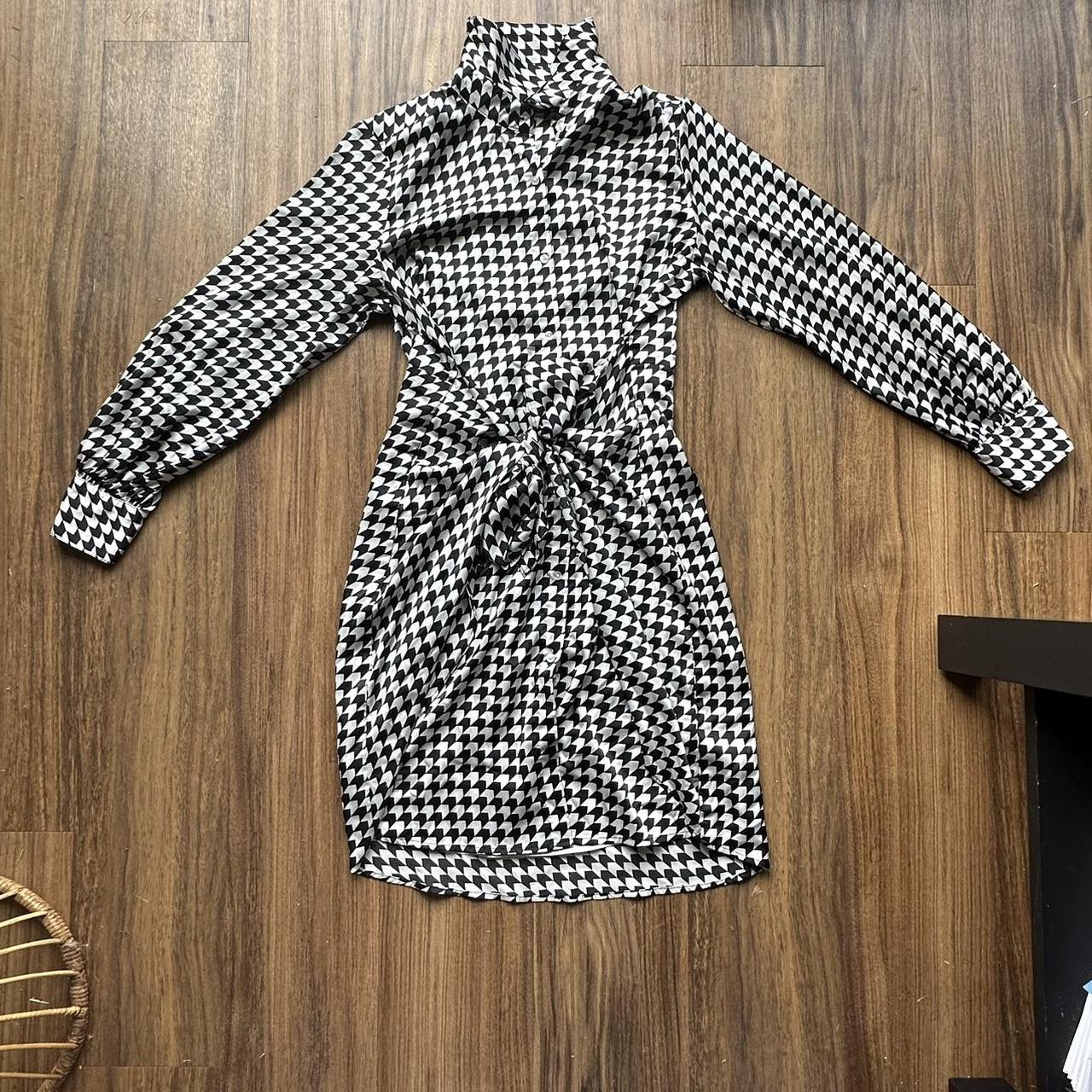 Banana Republic checker black and deals white dress