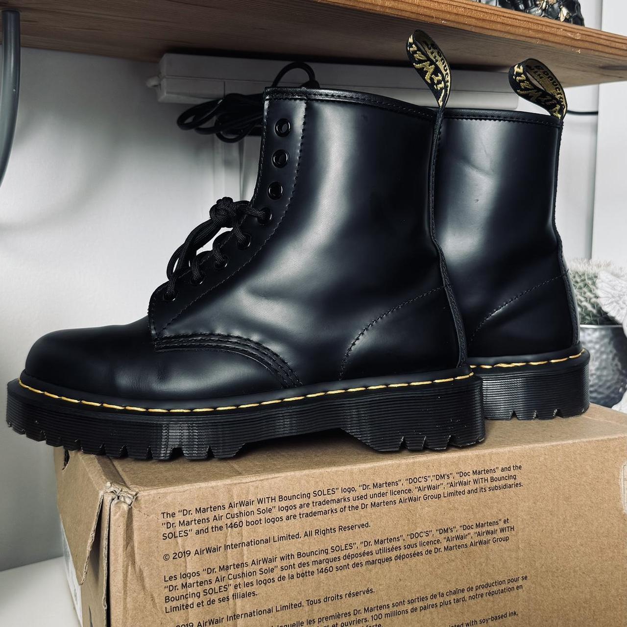 Dr martens les boot deals