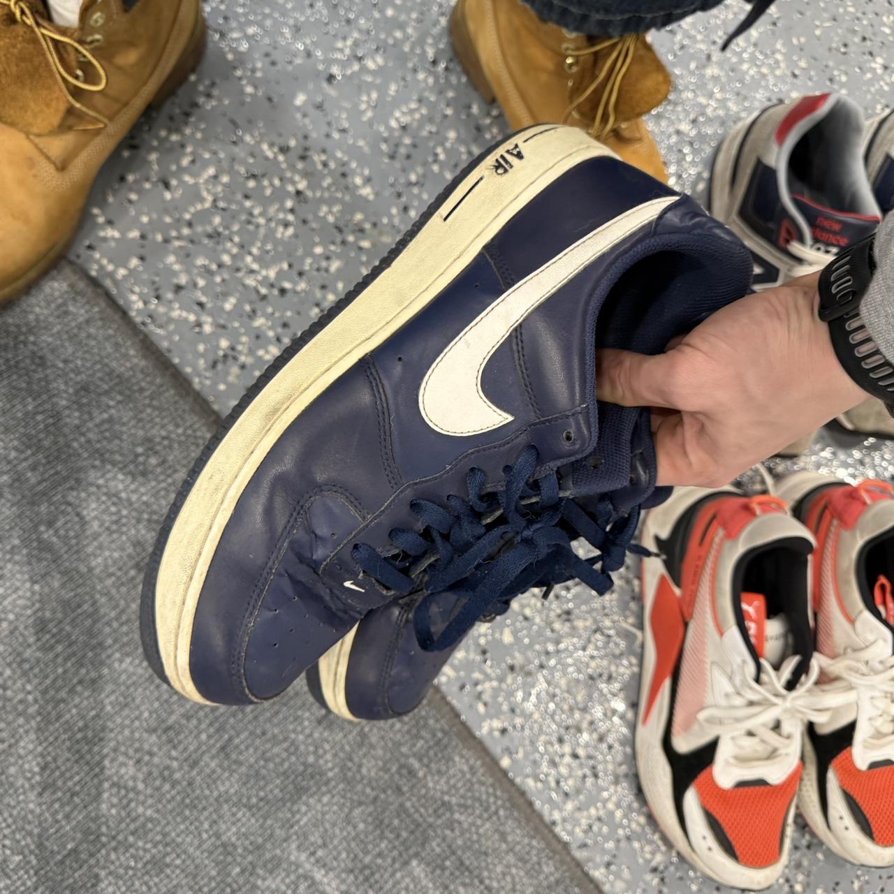 navy blue nike air force