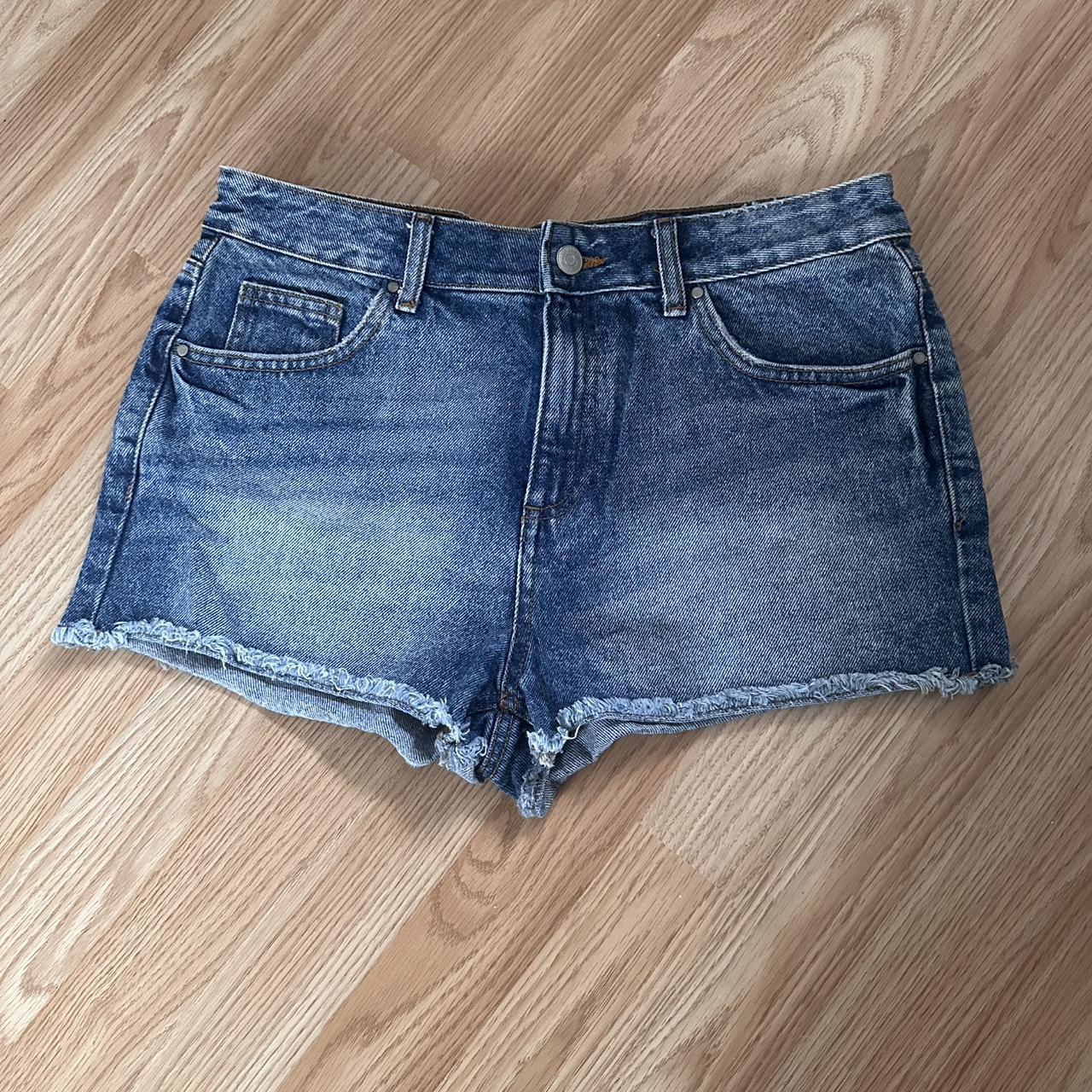 item listed by jess_741