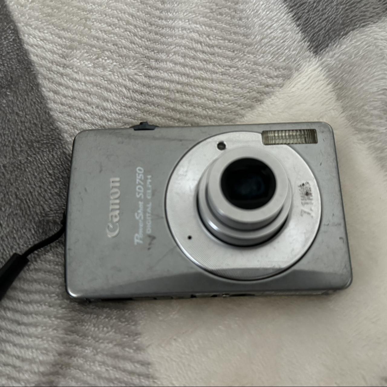 canon powershot SD 750 digital camera comes with... Depop