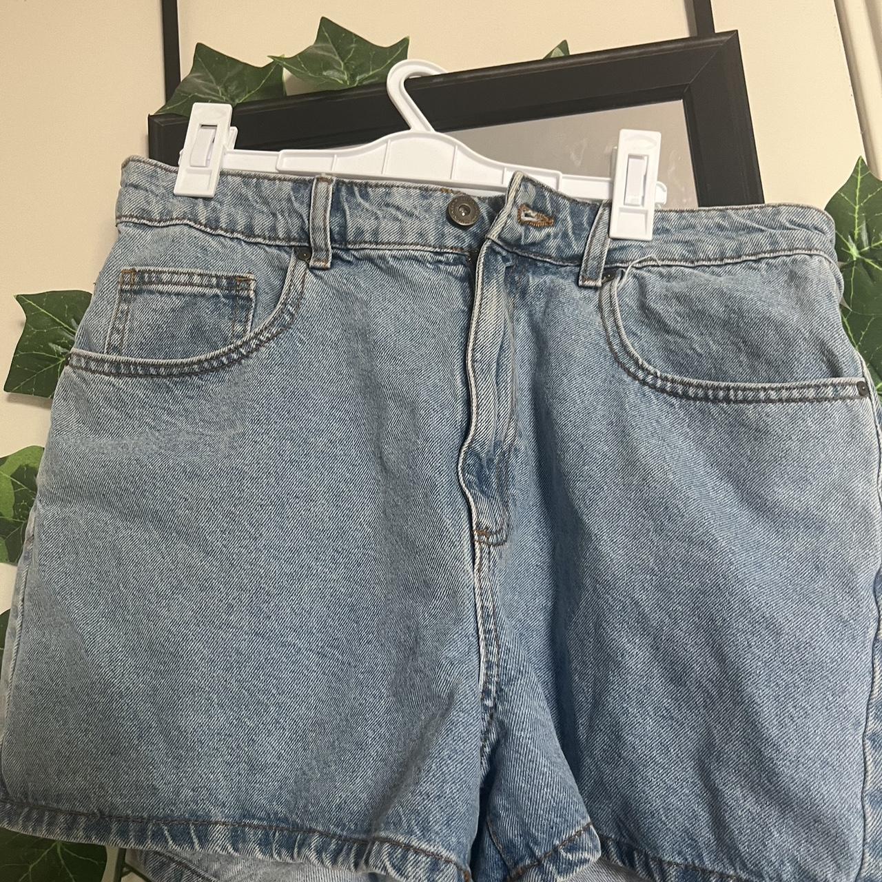 Cotton on high rise mom denim shorts - Aus 12 - Depop