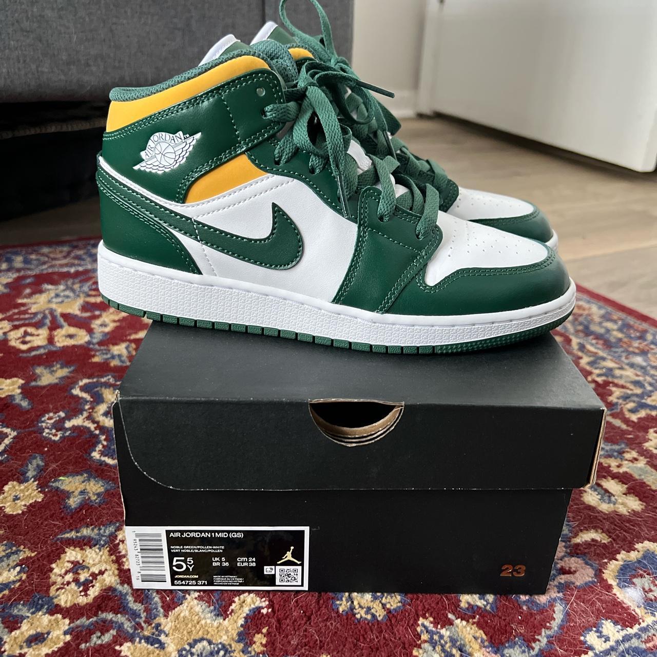 Noble Green Air Jordan Mid Vert Jordan Mid: Noble Green/white