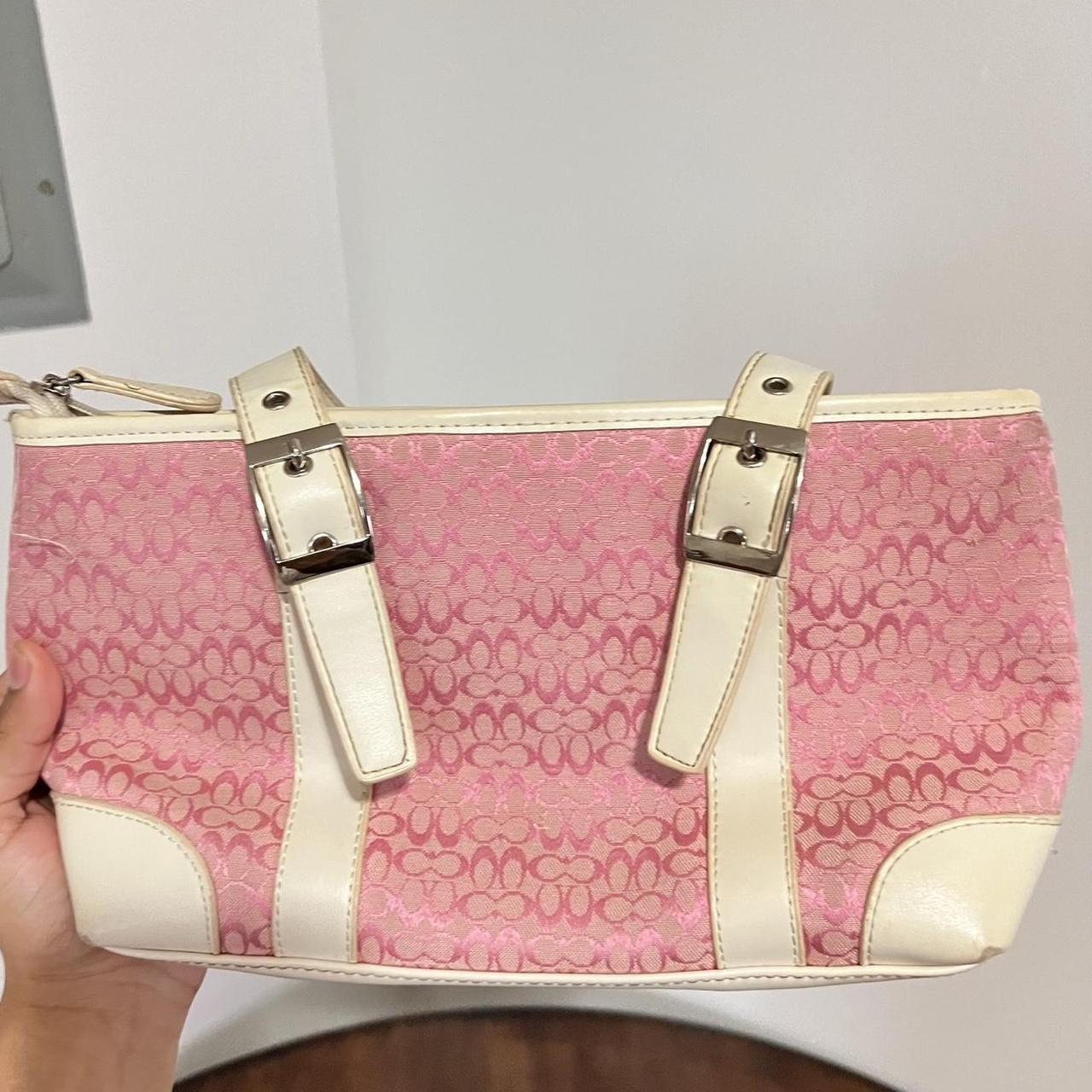 Coach Purse , Good Condition, All flaws shown above...