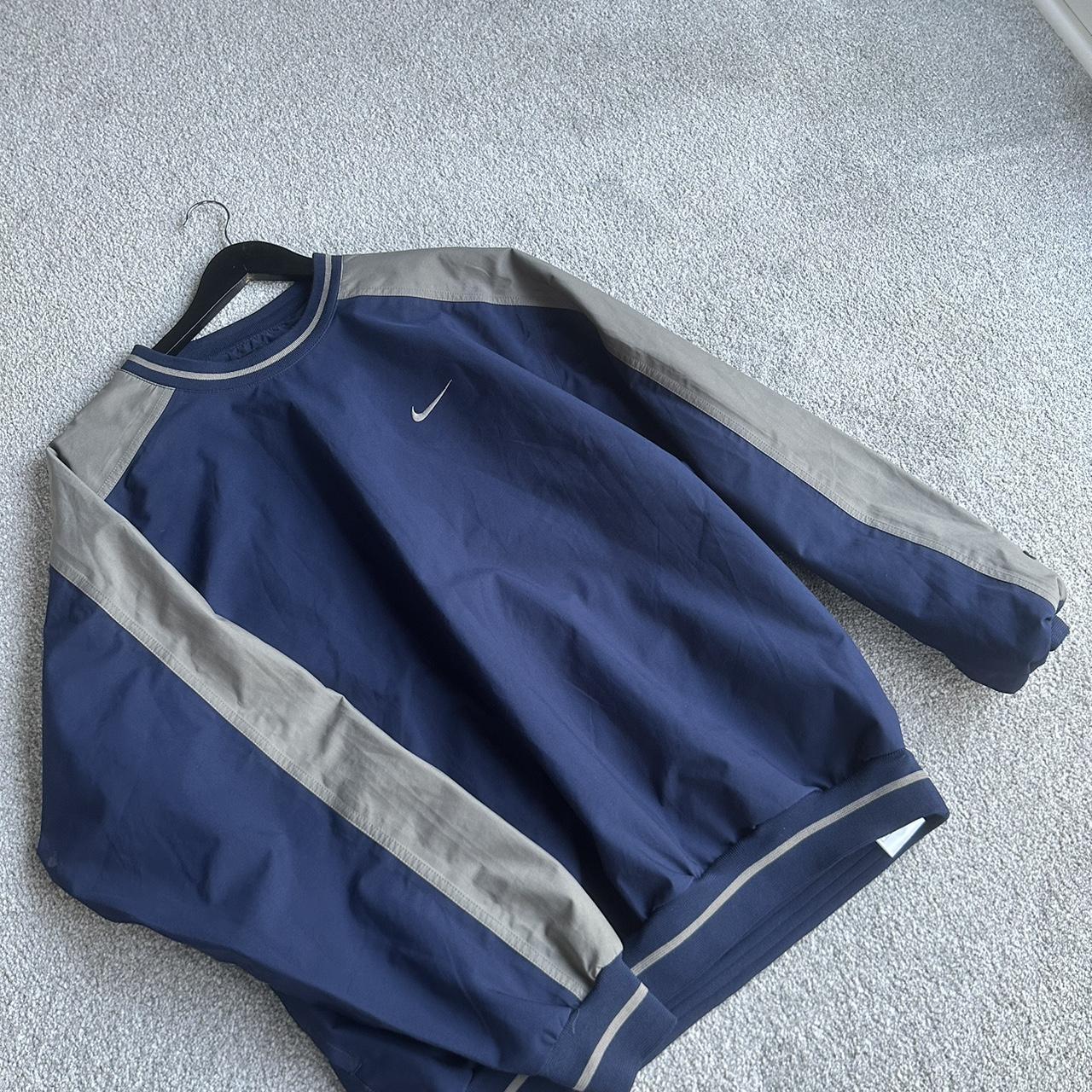 nike jumper female
