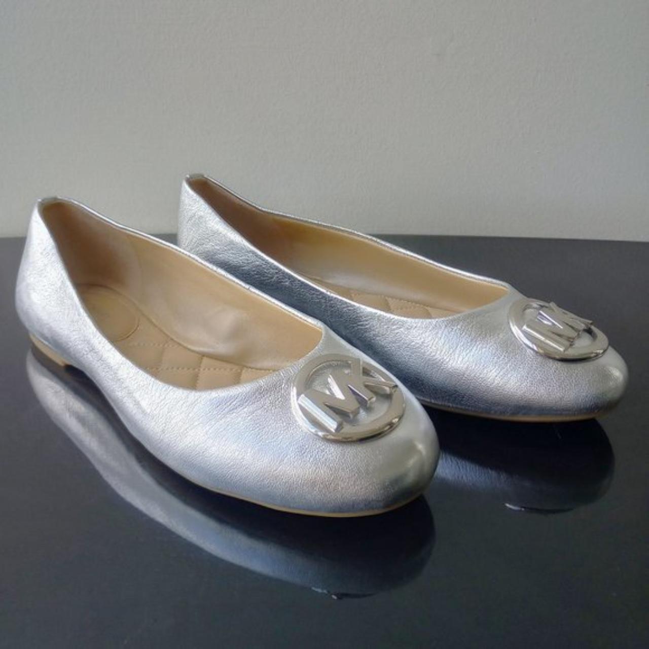 Michael kors silver hot sale ballet flats