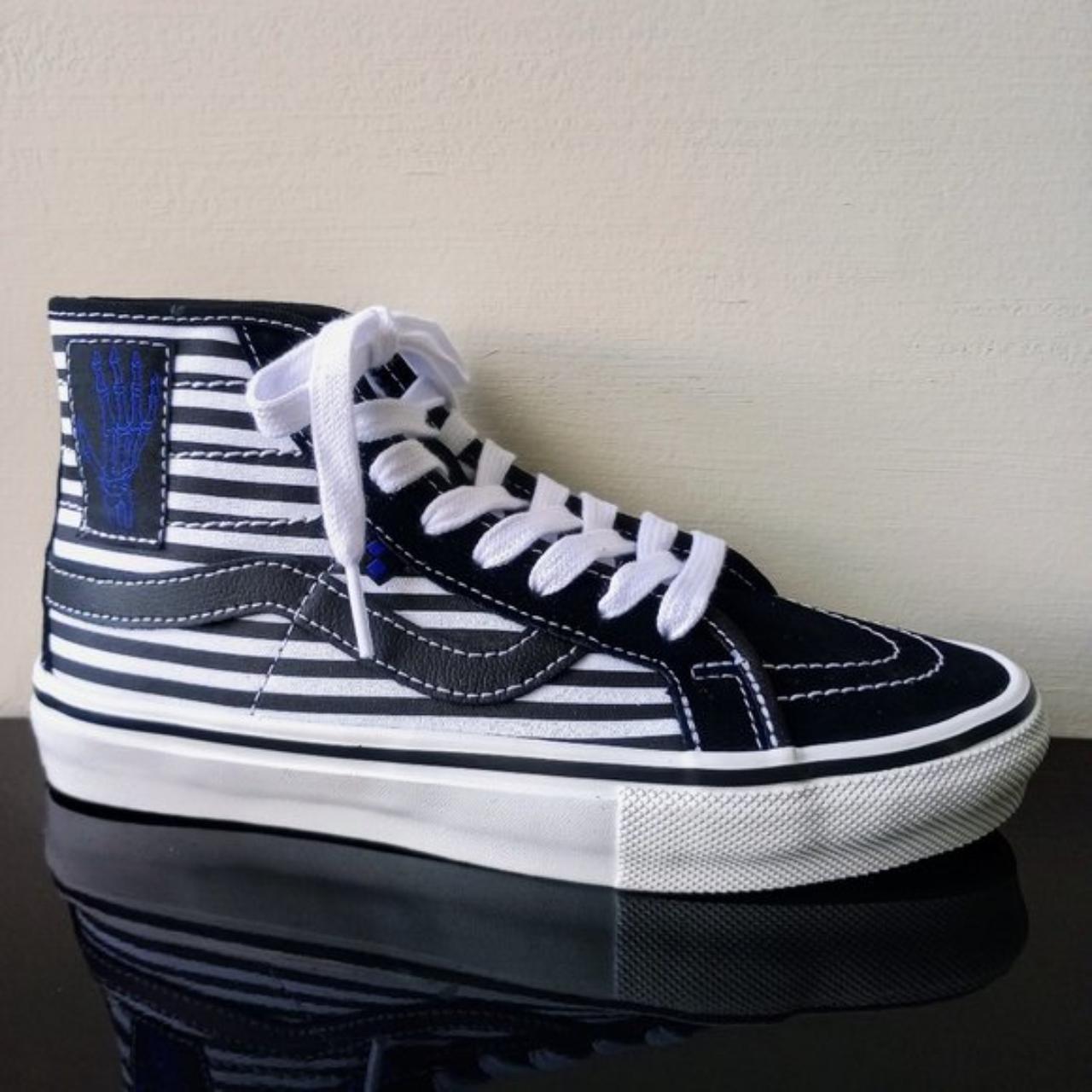 Womens black vans with hotsell white stripe