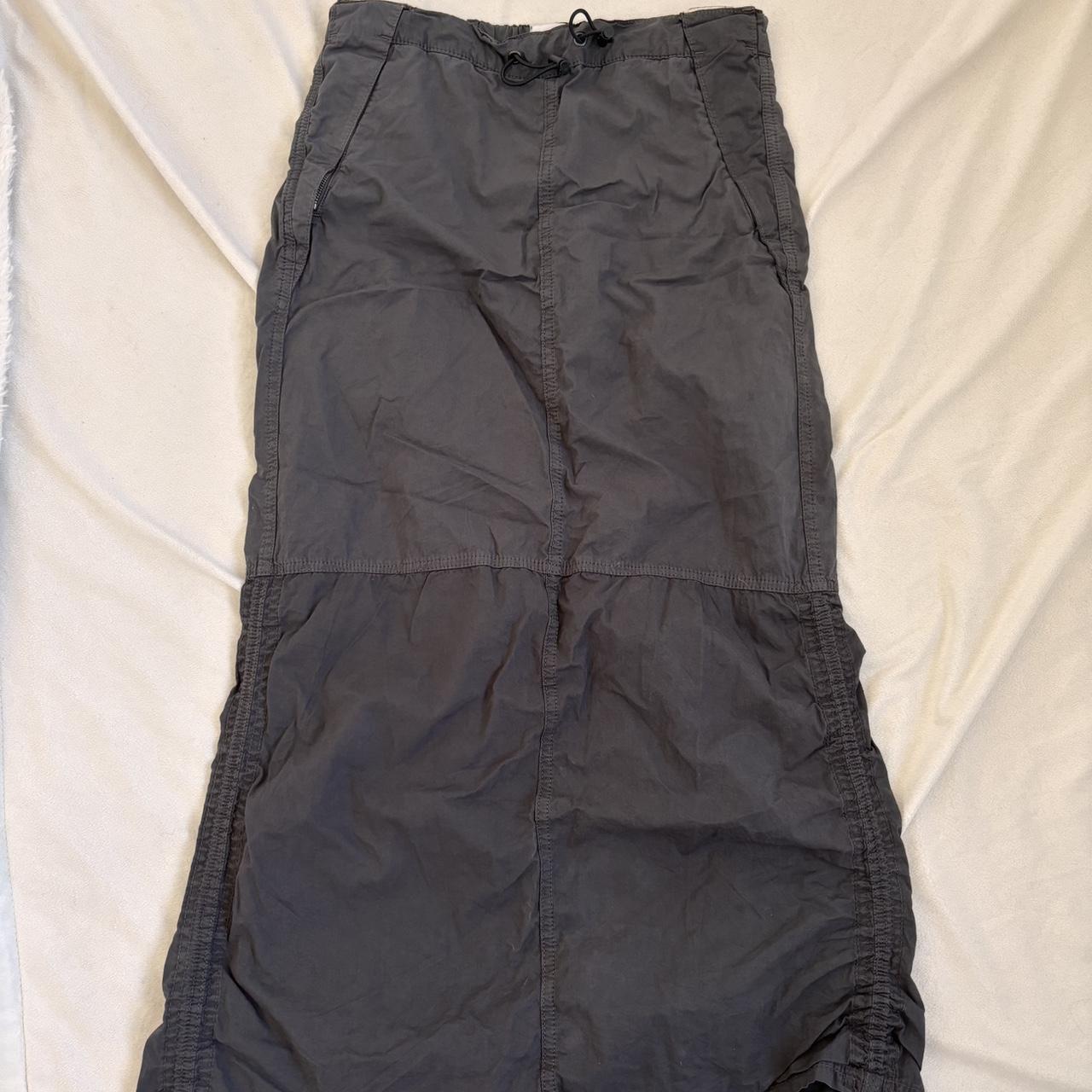 UO grey Cargo skirt worn once - Depop