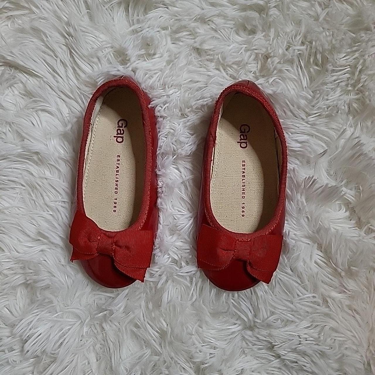 Gap red deals shoes