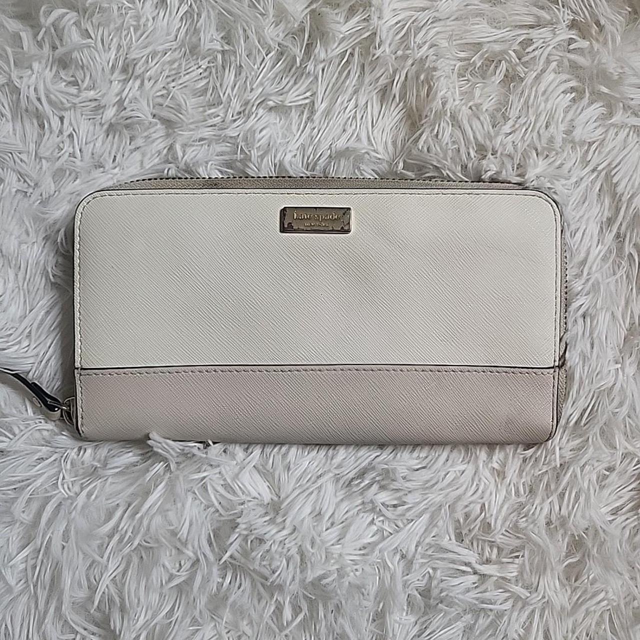 Kate spade oversized online wallet