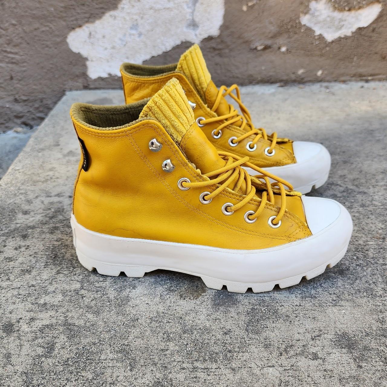 Yellow on sale converse boots