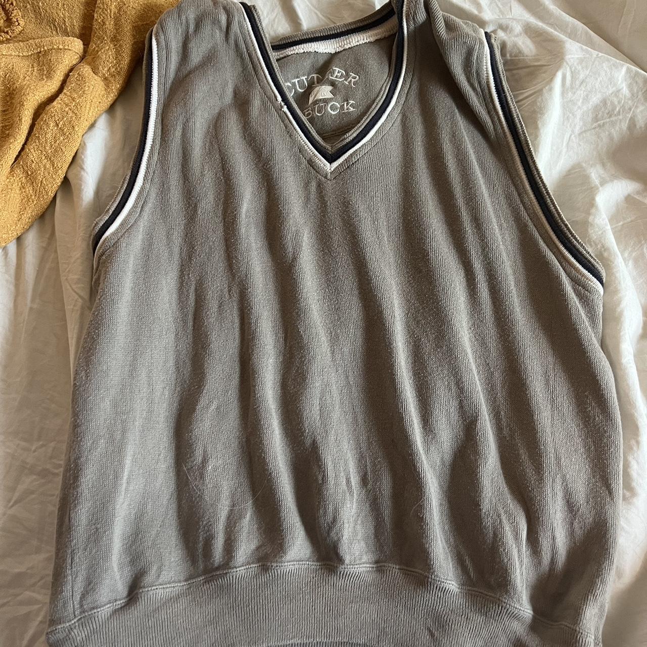 Cutter & Buck Men's Cream and Grey Gilet Depop