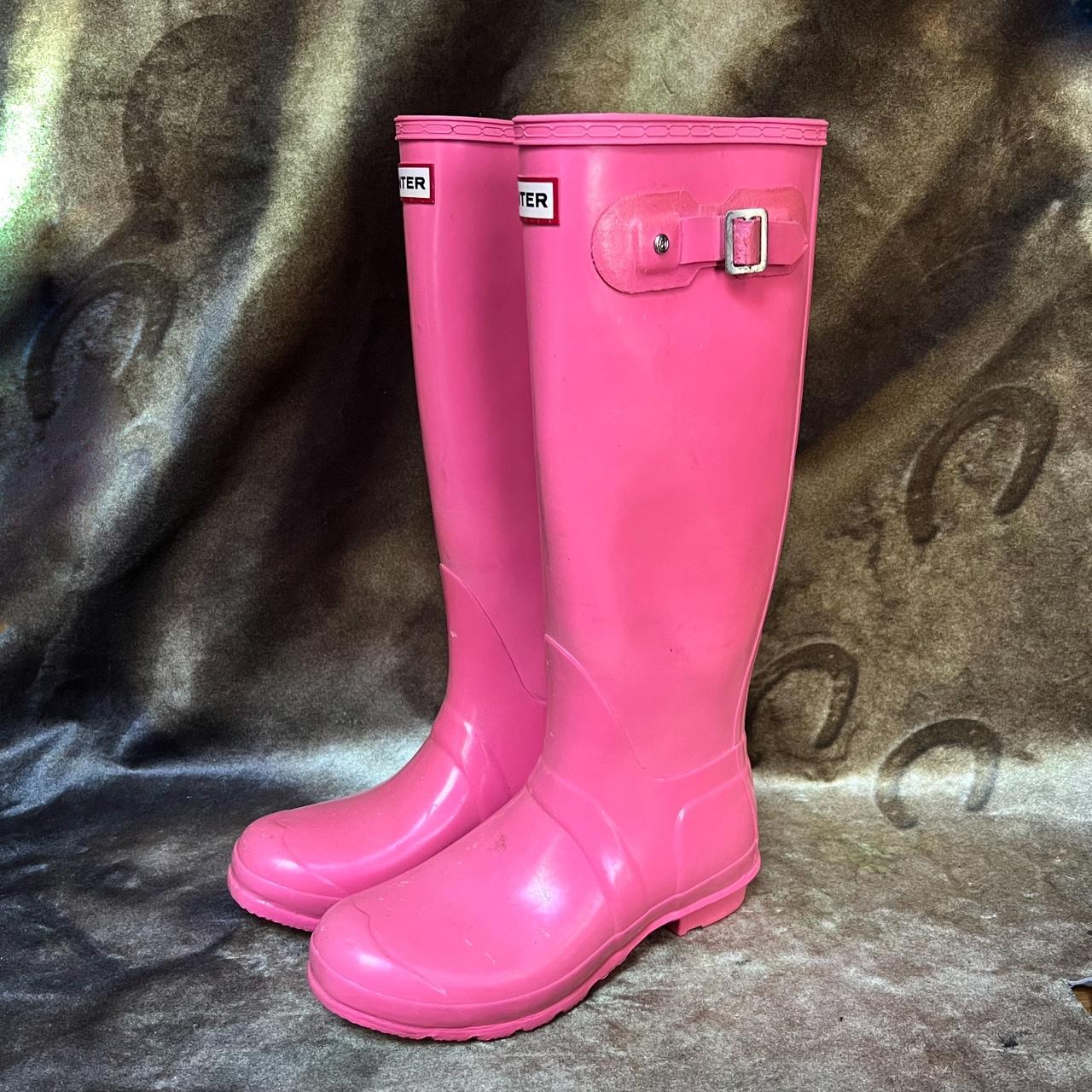 hot pink hunter rain boots womens