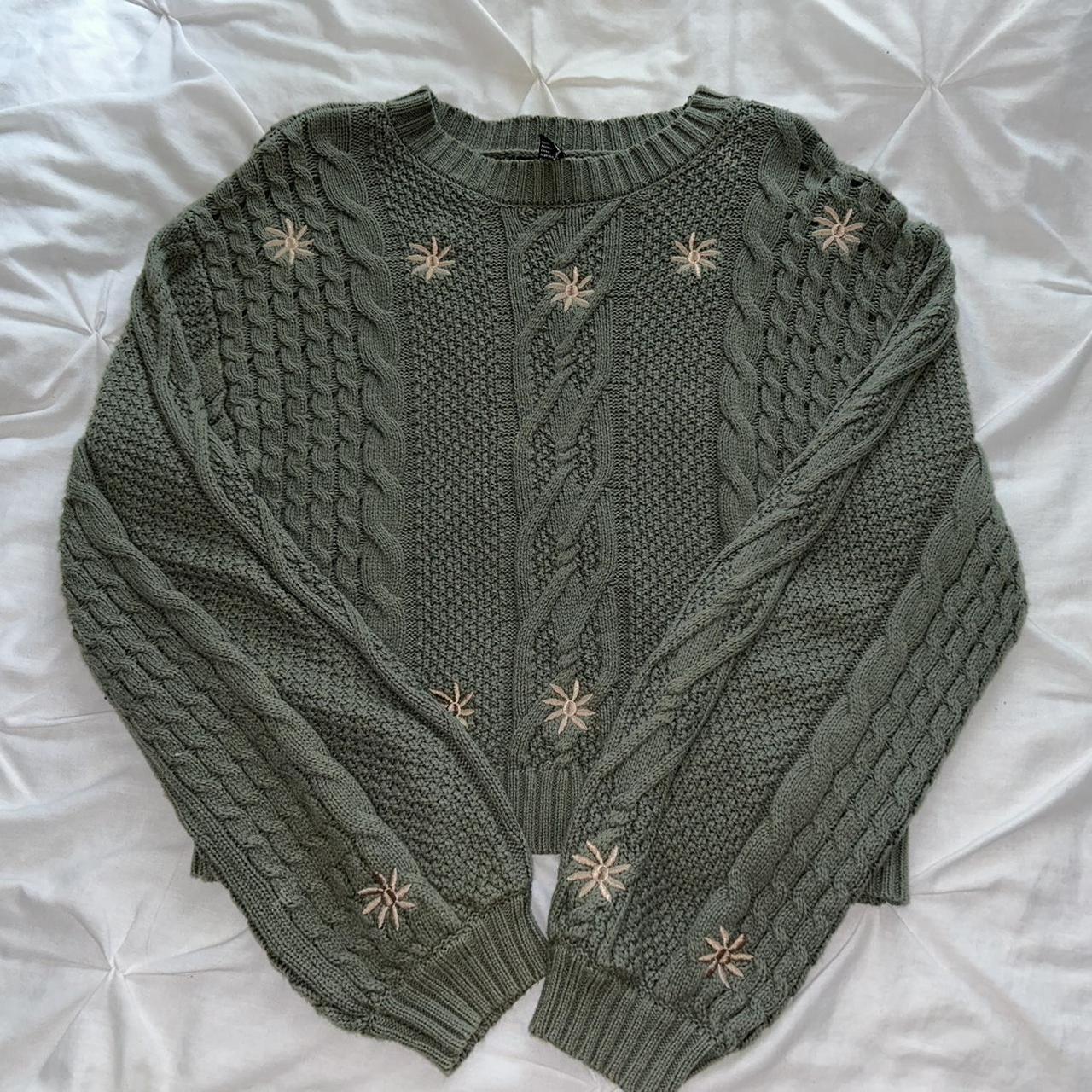 Medium thick dark green cropped sweater💚 barely... - Depop