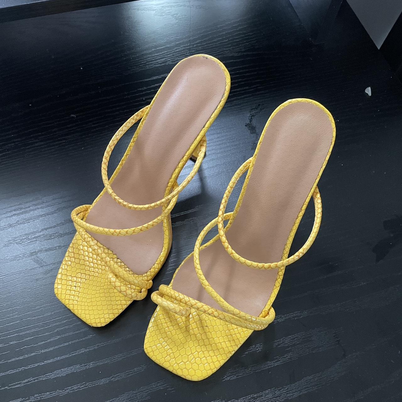 Cute sales yellow heels