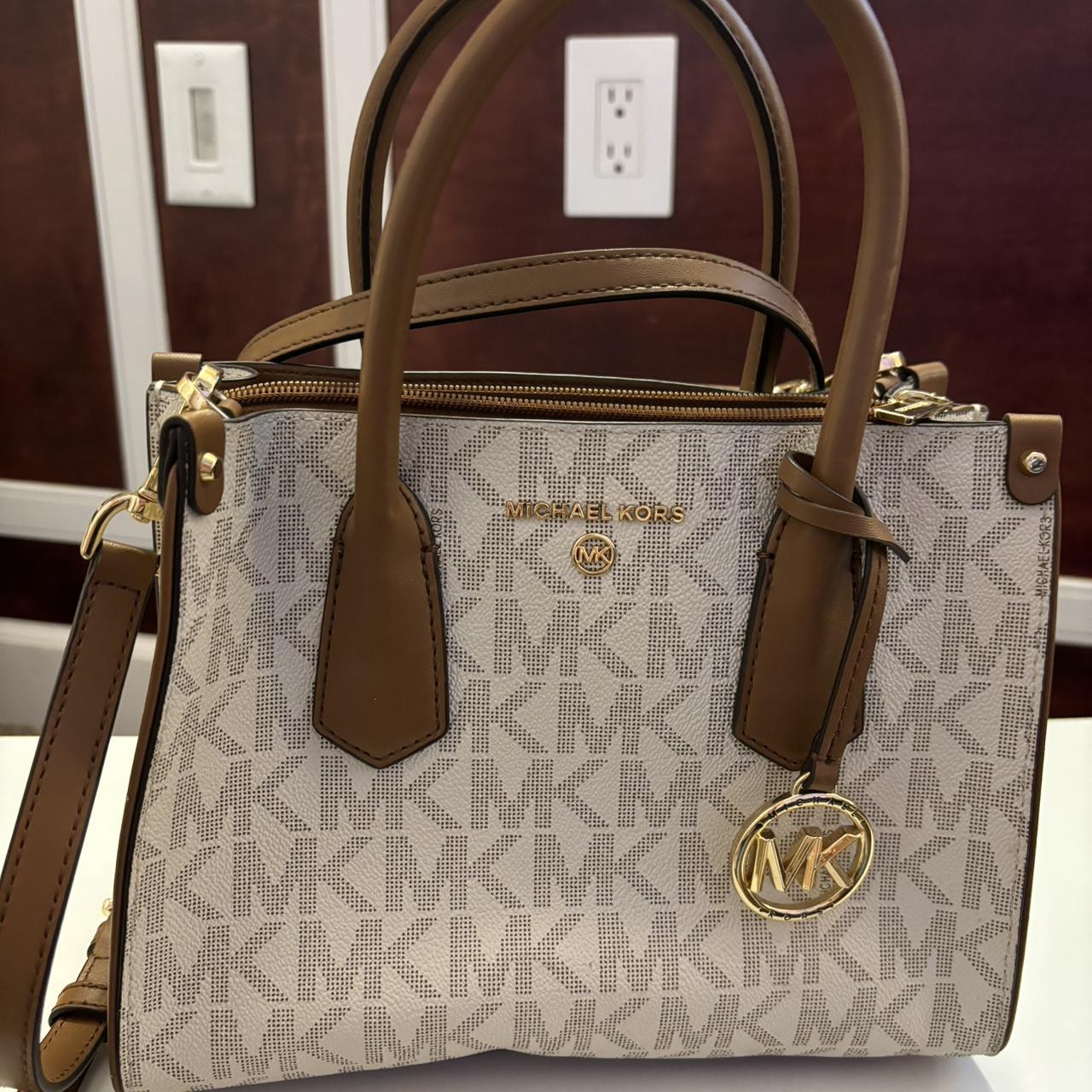 Michael kors 2024 handbag with wallet