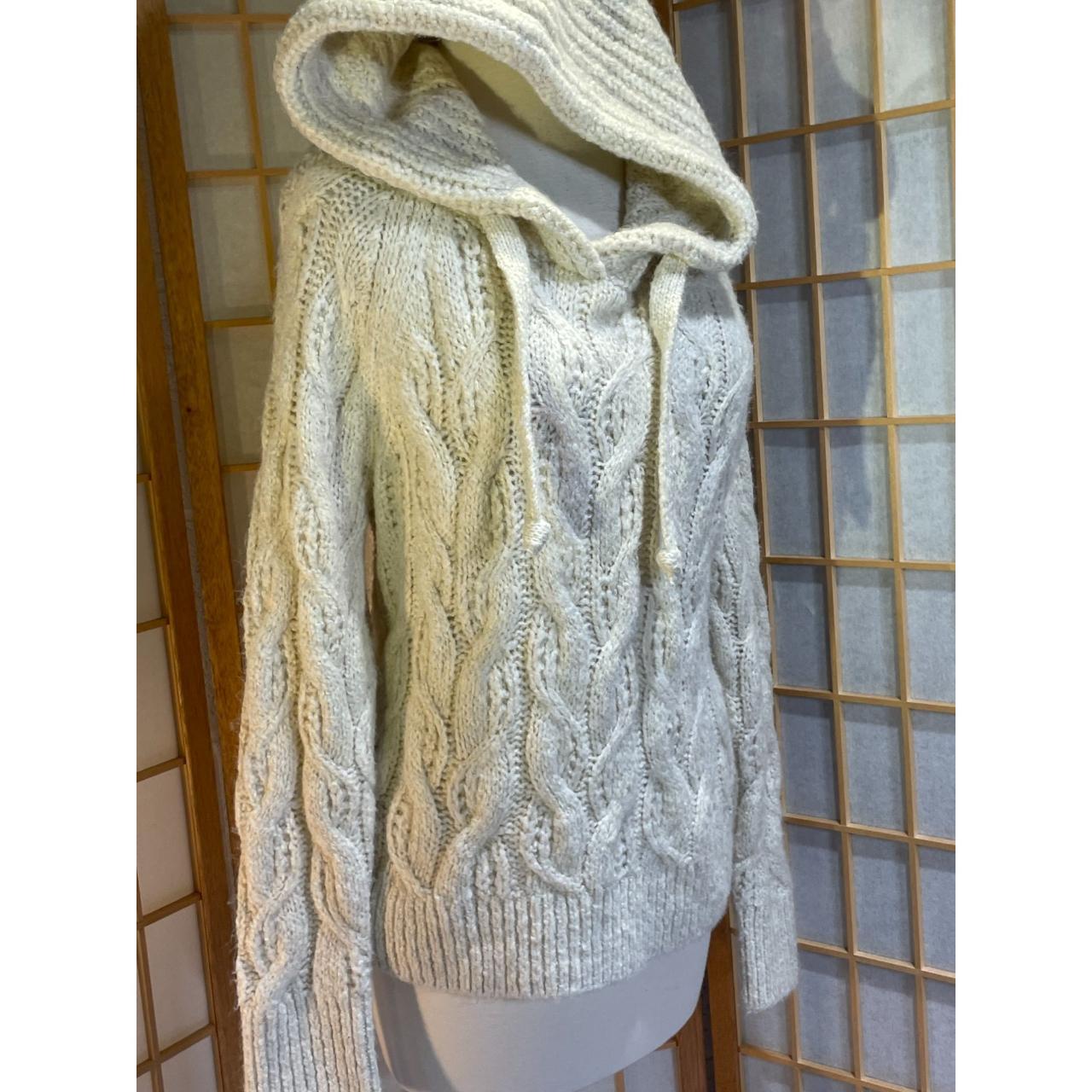 Beautiful cable knit hooded sweater from Abercrombie Depop
